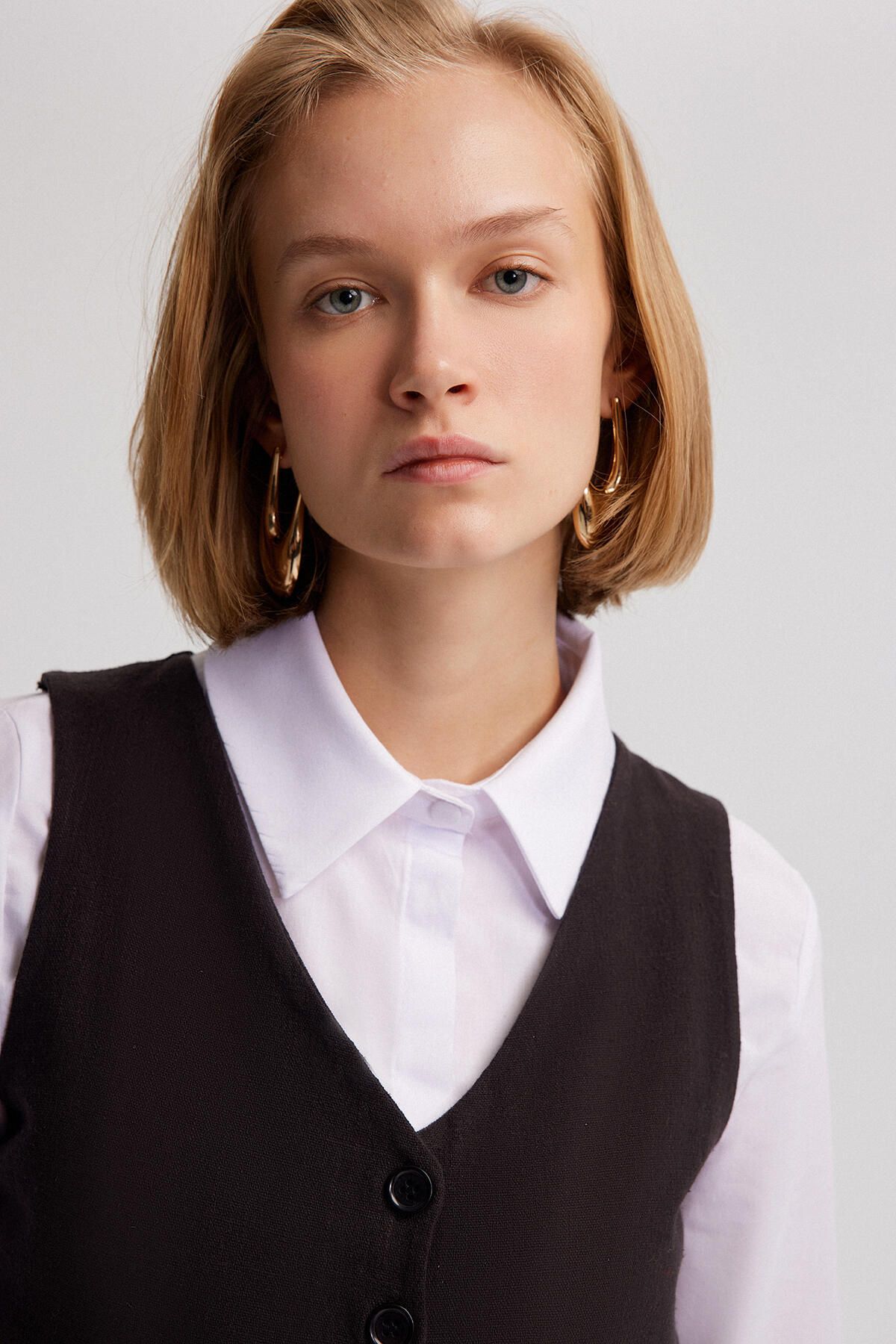 Touché Privé-SEDEF BUTTON DETAILED VEST 5