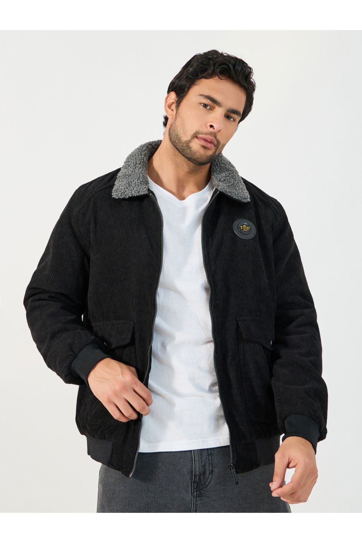 Styli-Faux Fur Collar Corduroy Utility Jacket 3