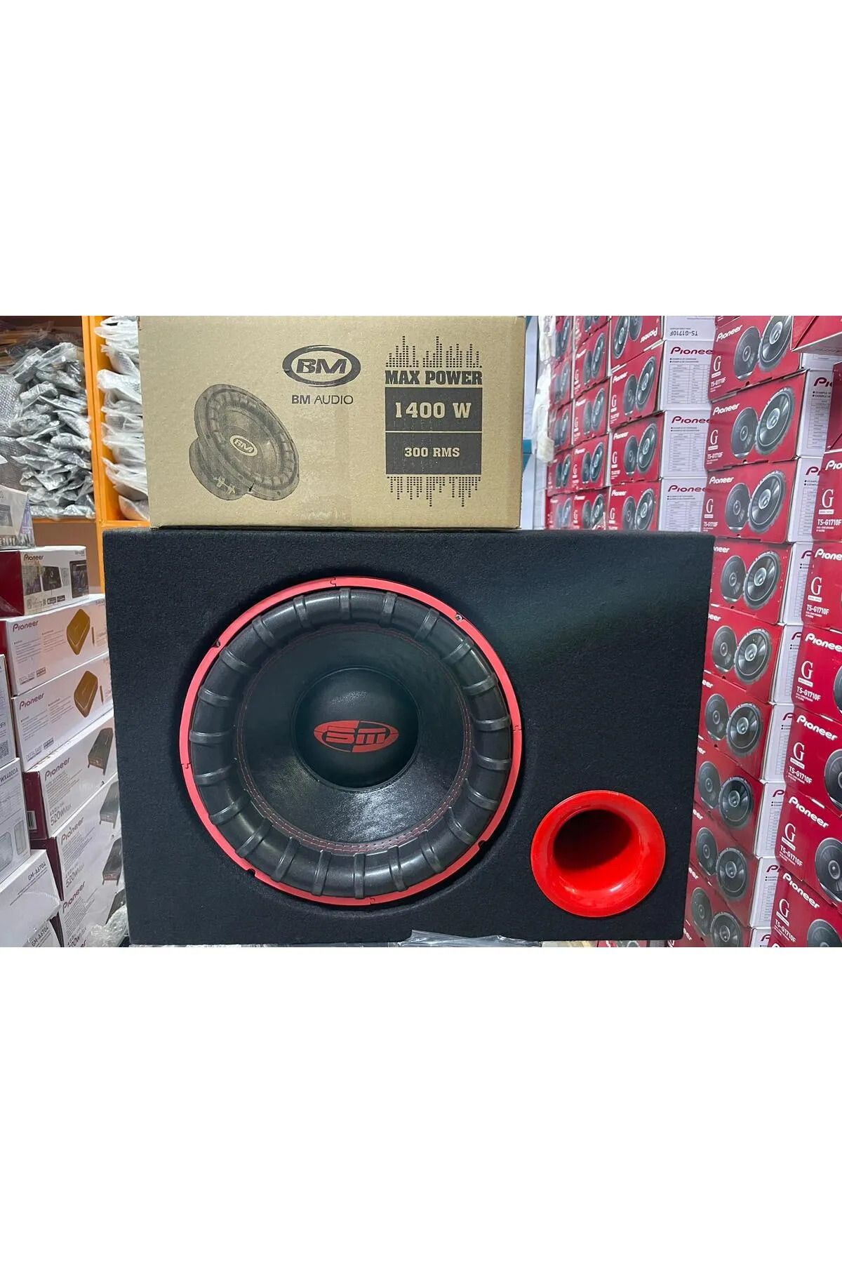 Boschmann BM AUDİO BM1214 30 CM KABİNLİ SUBWOOFER BAS 1400 WATT MAXİMUM POWER 300 WATT RMS POWER