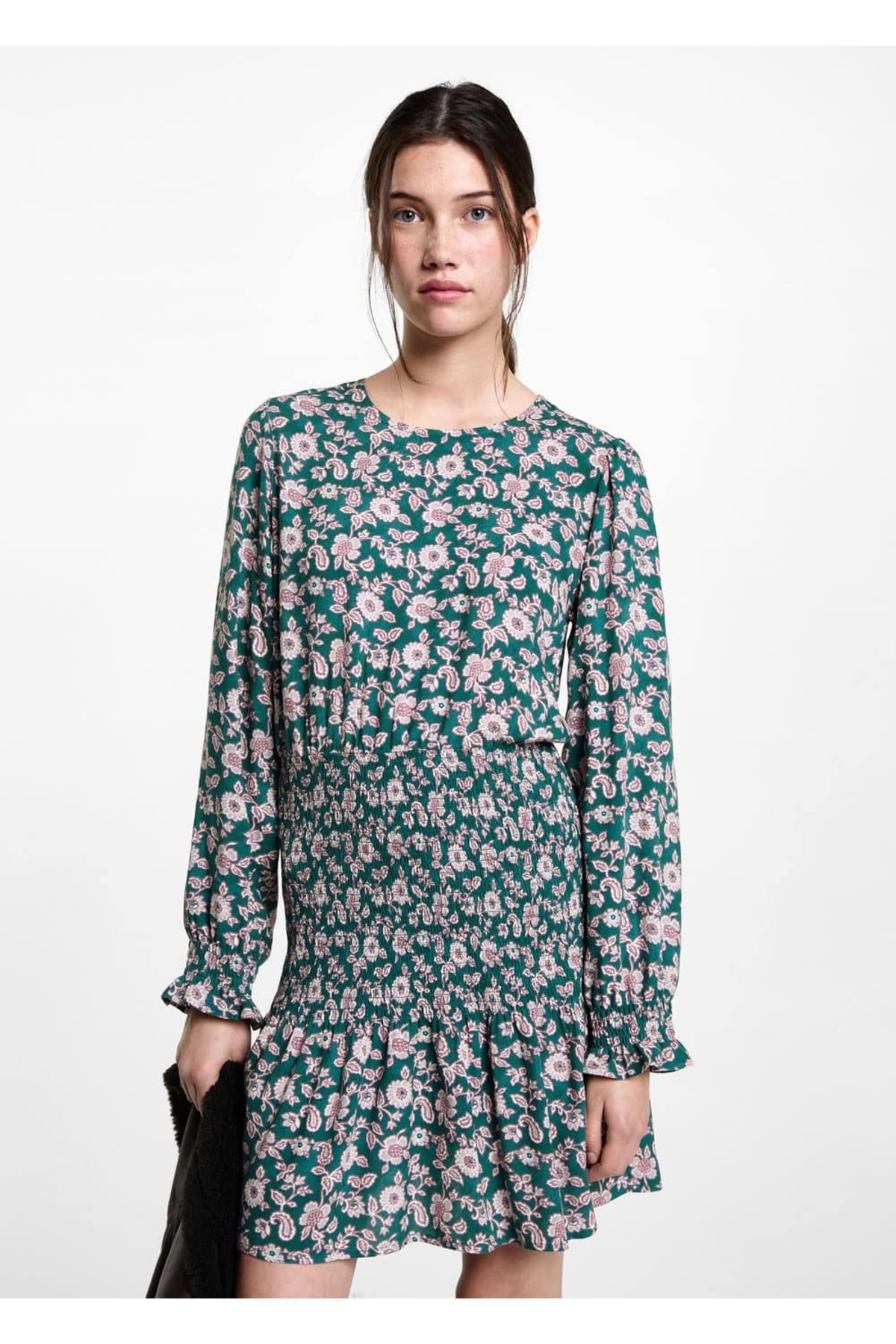 Harf Desenli Volanlı Elbise