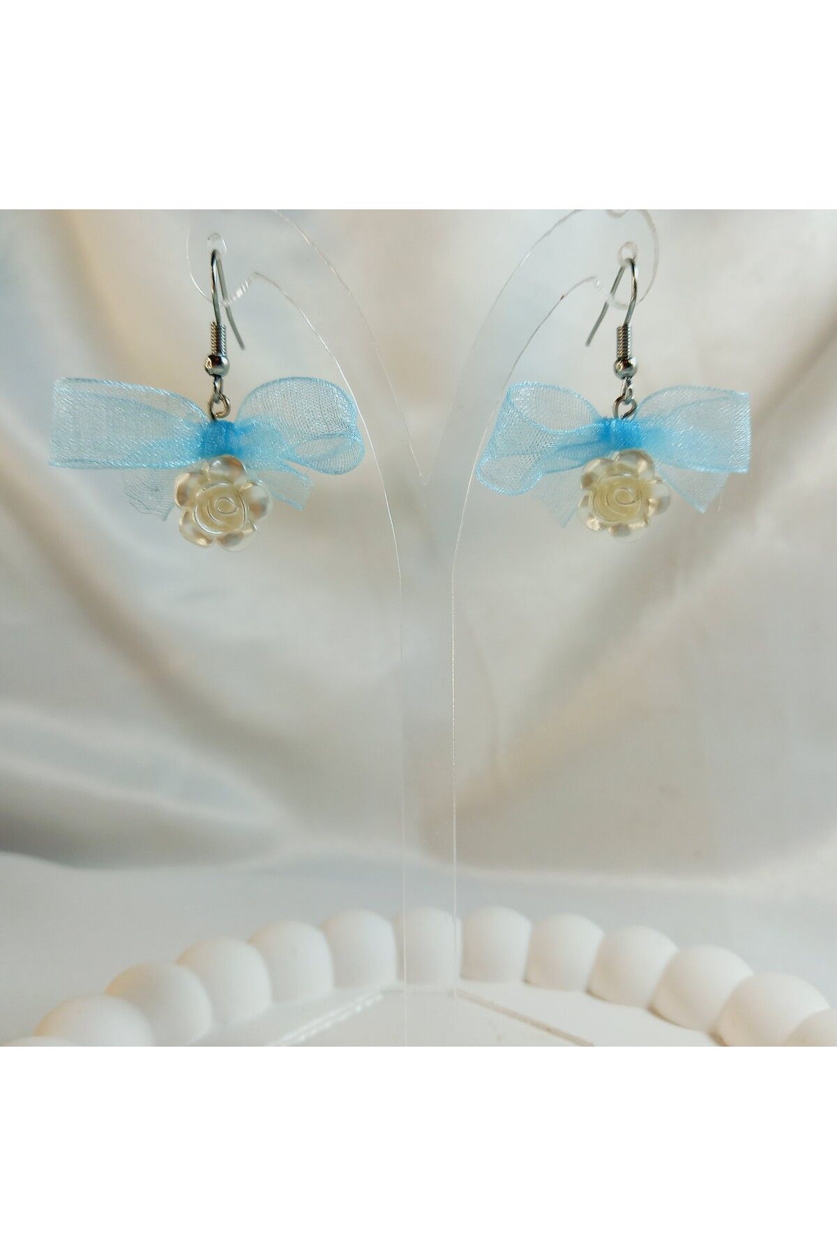 Crystal Atelier-Flower Pearl Earrings with Ribbon Detail 2