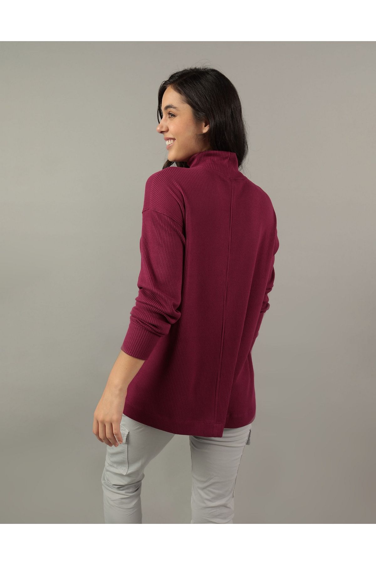 AMERICAN EAGLE-Ae Oversized Long-Sleeve Mock Neck T-Shirt 2