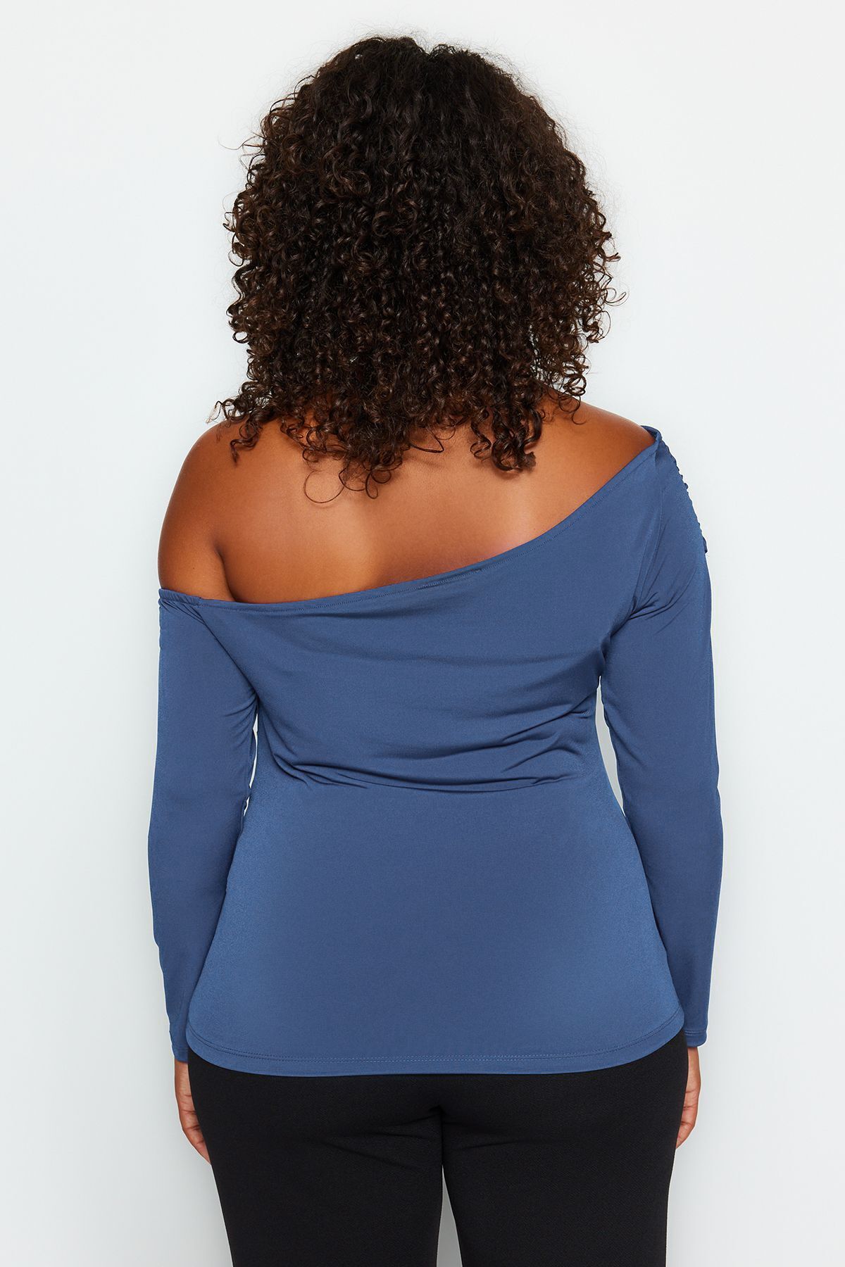 Trendyol Curve-Blue Asymmetric Collar Knitted Blouse TBBAW24AF00032 4