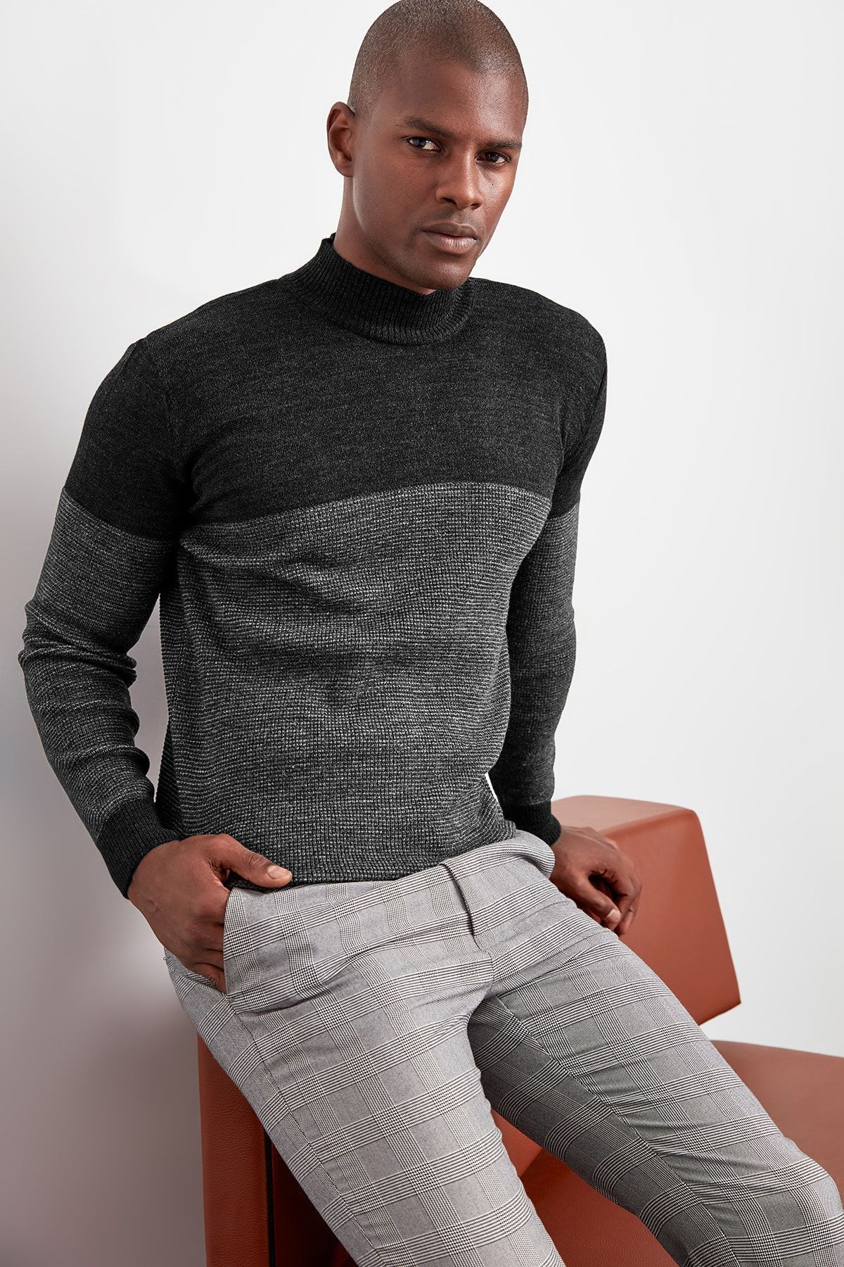 Trendyol Collection-Pulover de tricotaj cu dungi cu decolteu triplu - antracit TMNAW20LS0014 4