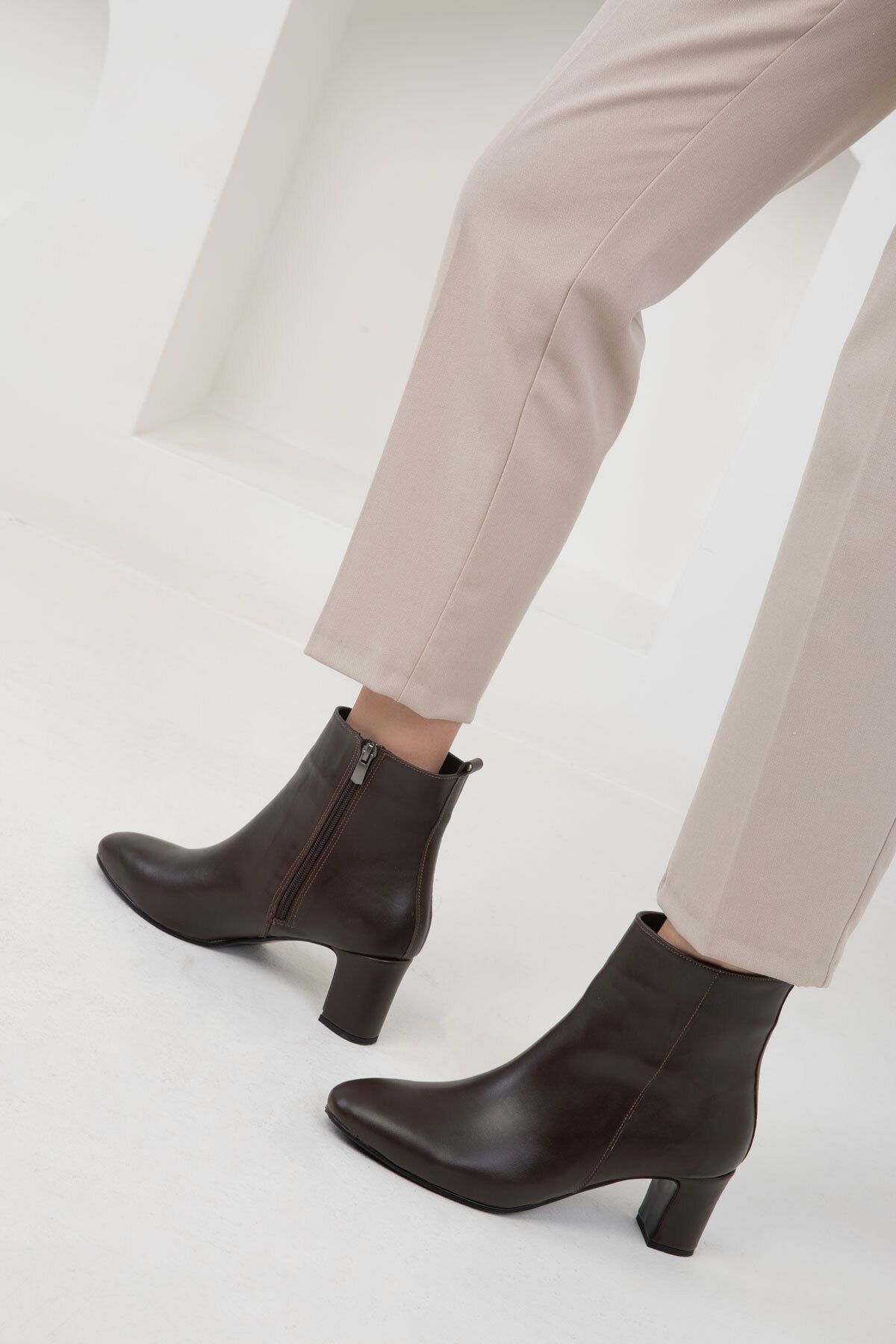 SOHO Brązowe Buty Damskie - Model Bootie Kobieta - 36