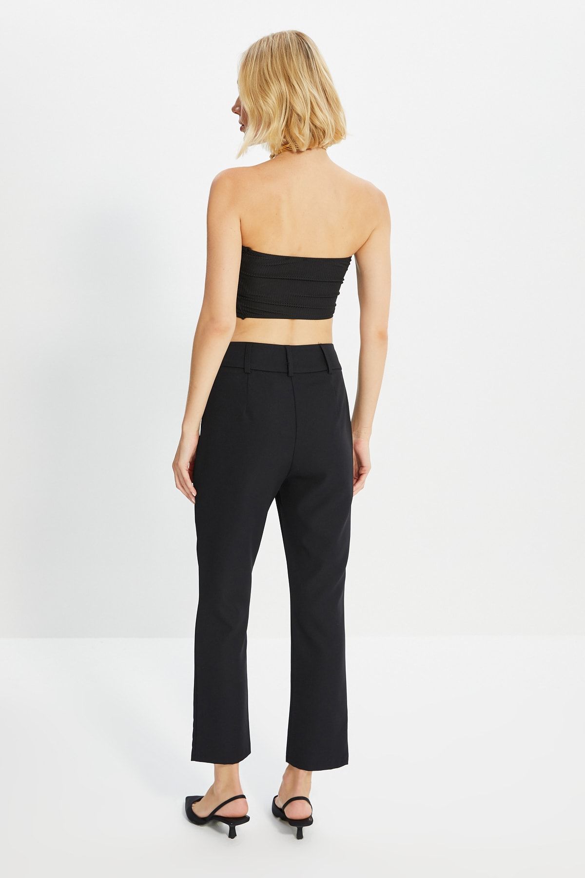 Trendyol Collection-Pantaloni negri țesuți cu picioare largi TWOSS19WX0086 10