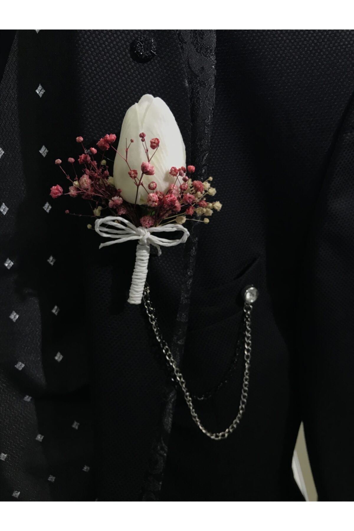 Burgundy Tulip Lapel Flower – Lapel Pin