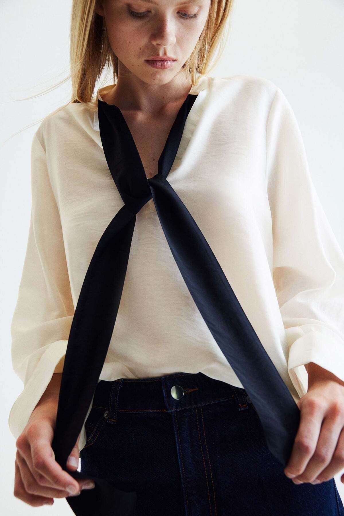 H&M-Tie-neck blouse 1