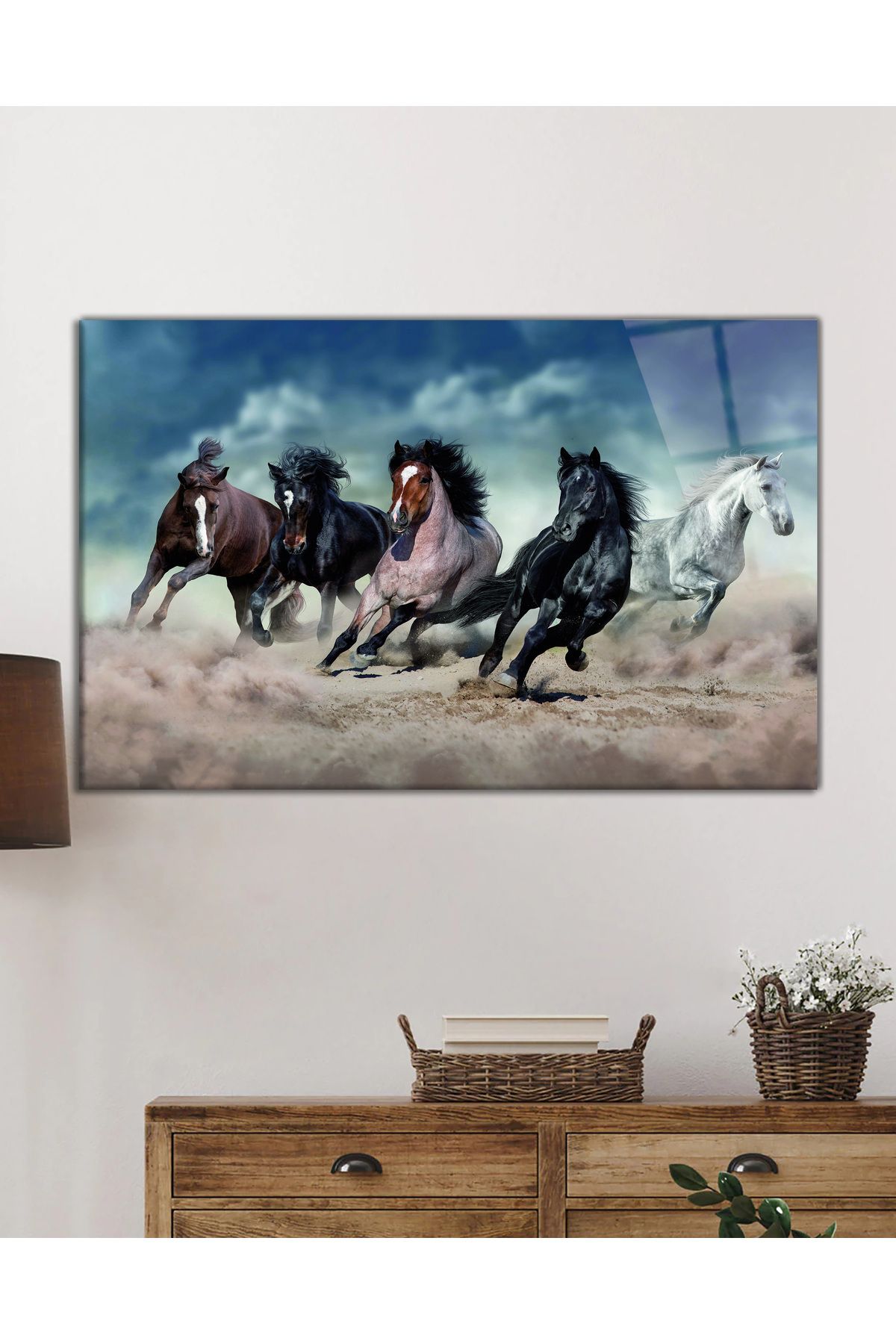 ArtNoia Tozlu Koşan Atlar Vahşi Doğa Manzarası Cam Tablo