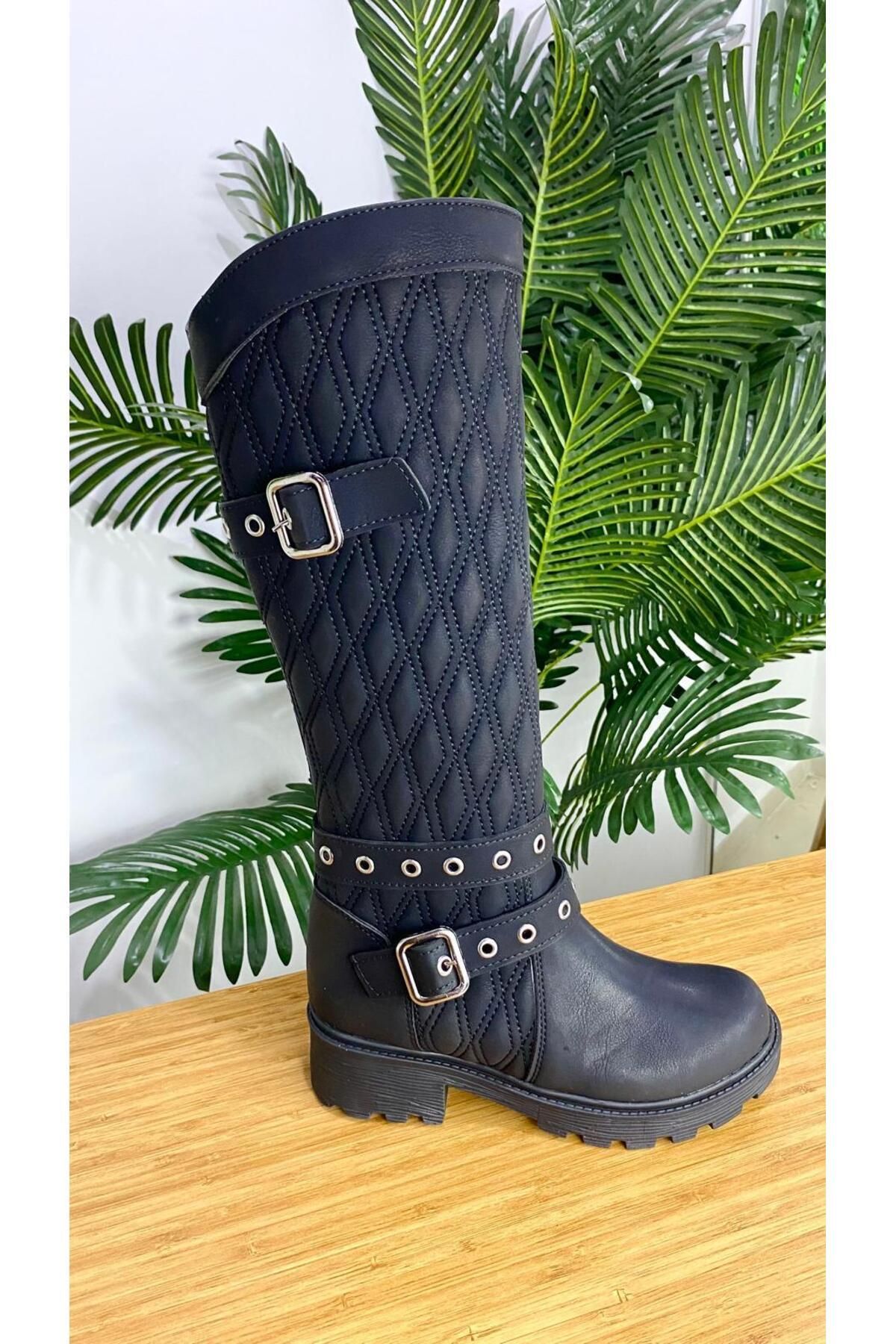 PUNTO-218094   Buckle Quilted Buckle Leather Long Boots 1