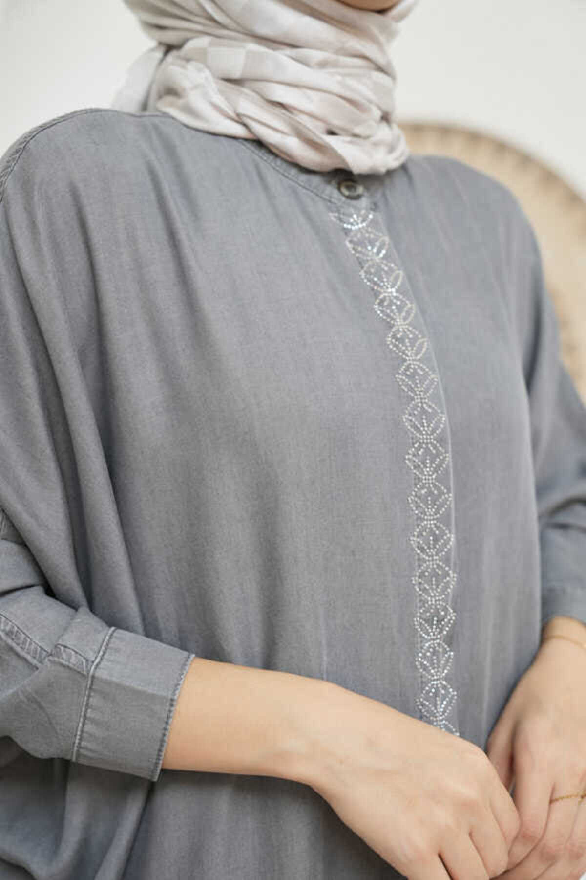 Neways-6571-Gray Abaya with Stone Detail 7