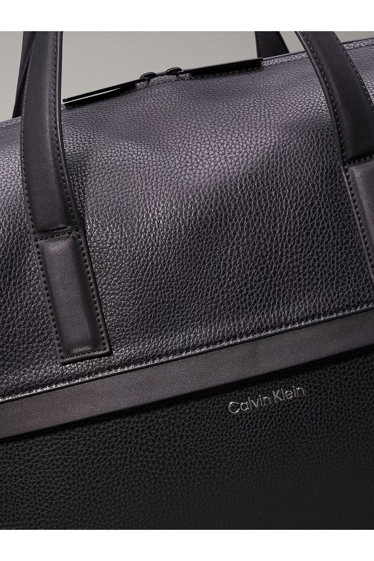 Calvin Klein-Men's Brand Logo Leather Zipper Closure Compartment Black Sports Bag K50K 512206 -Beh 5