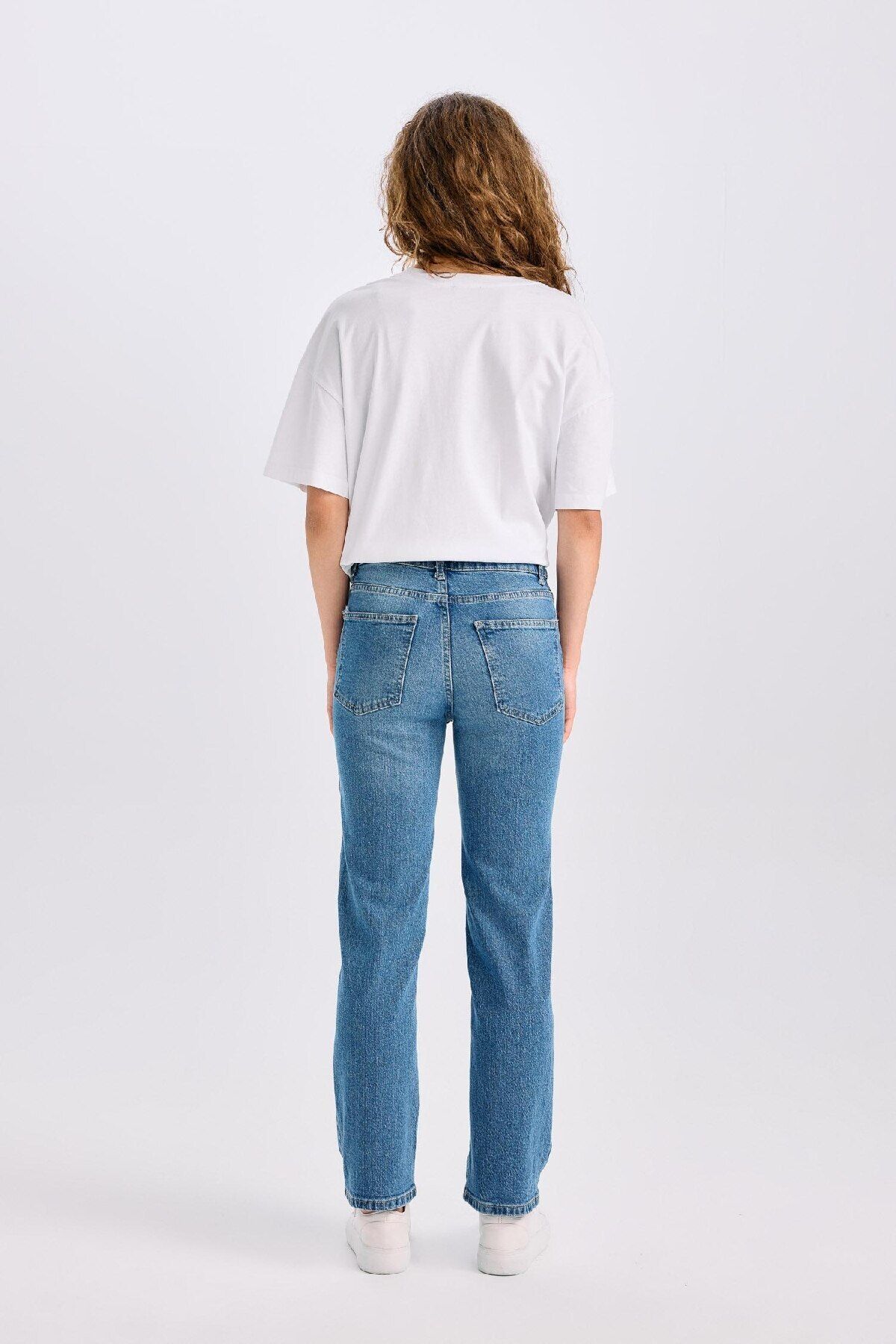 DeFacto-Comfort Straight High Waist Knöchellange, waschbare Jeanshose E3412axns 7