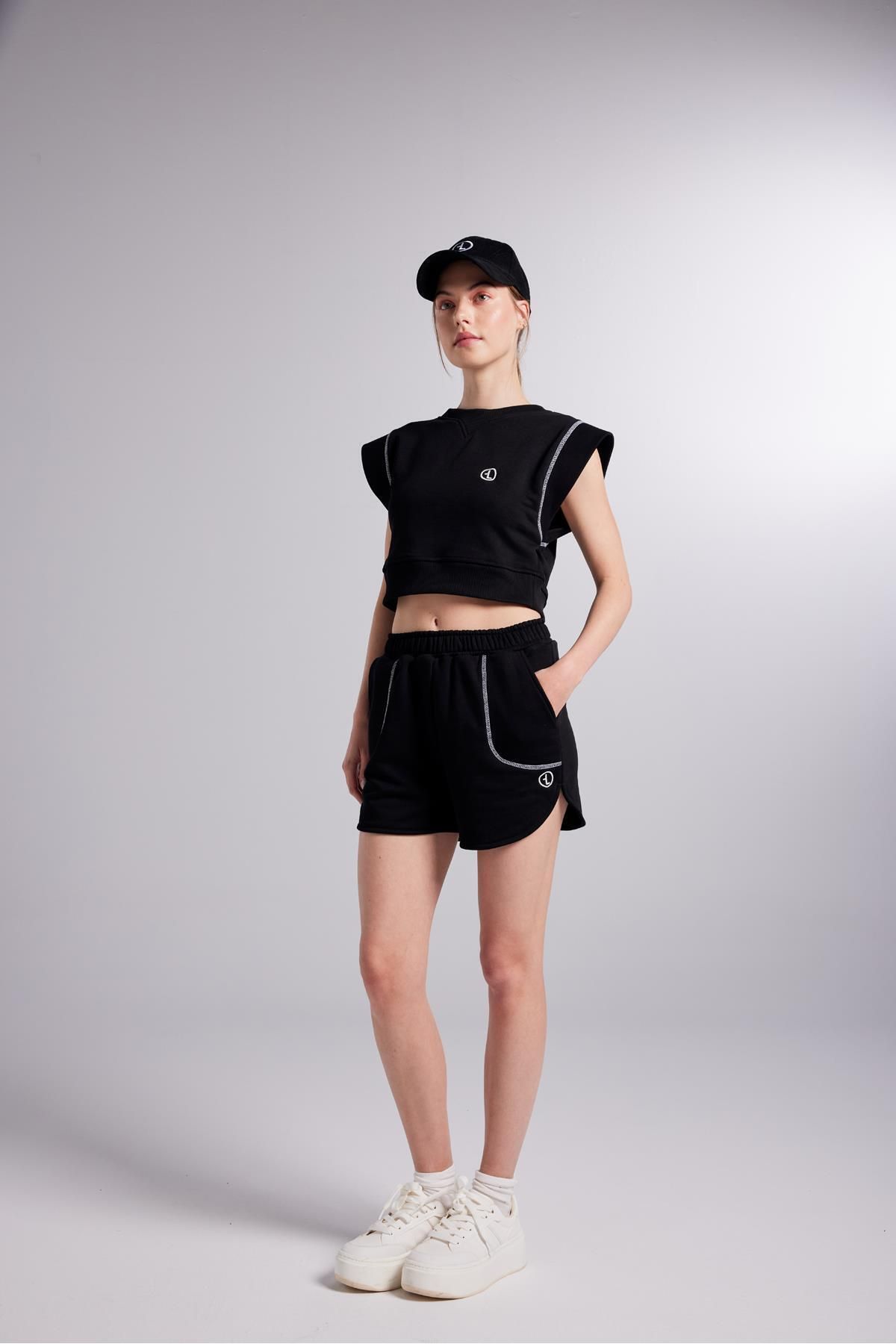 HOLLY LOLLY-Mini Rhode Shorts with Elastic Waist and Contrast Stitching Black 4