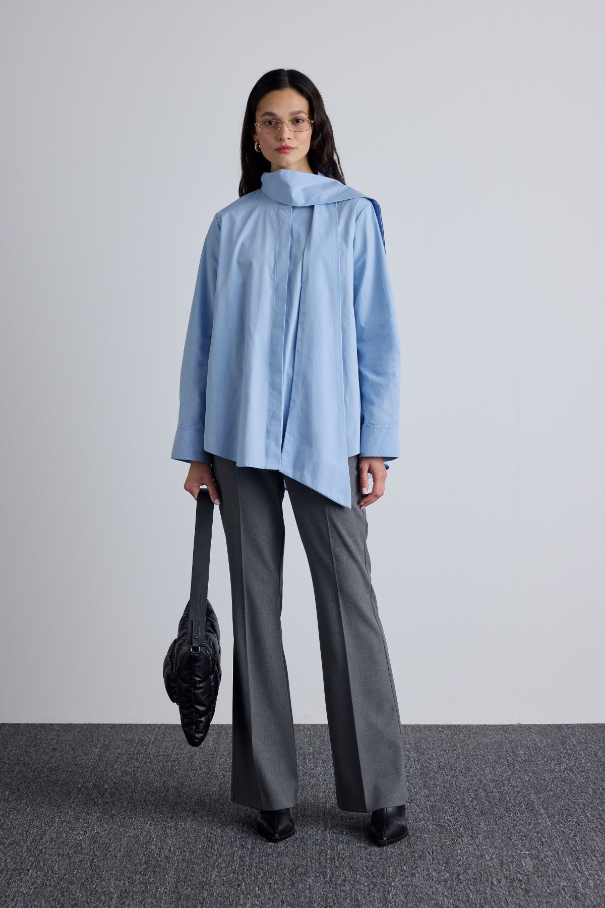 Manuka Hochwertiges Blaues Hemd – Schal-detail für Damen - S/M