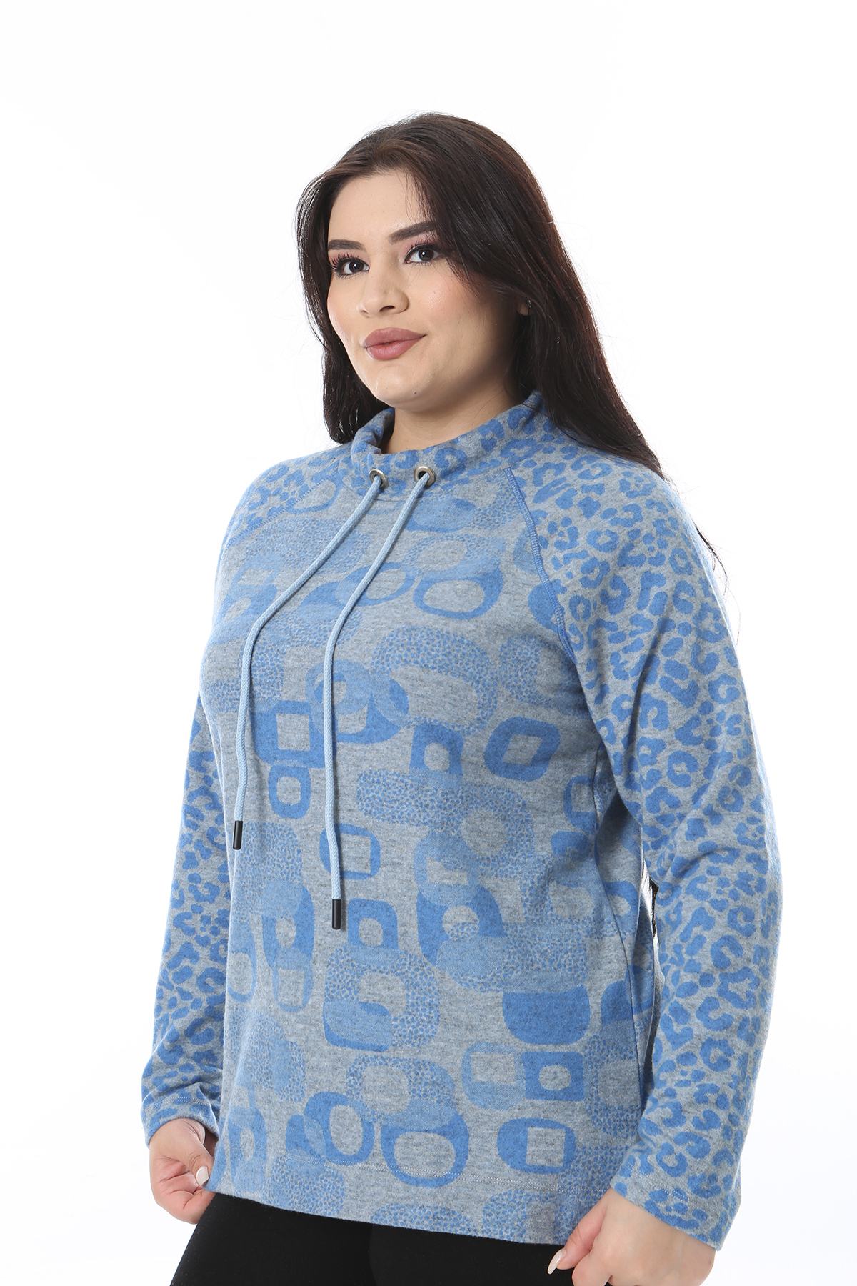 Women's Plus Size Blue Collar Eyelet Lace-up Detailed Raglan Sleeve Sweatshirt 65N38517