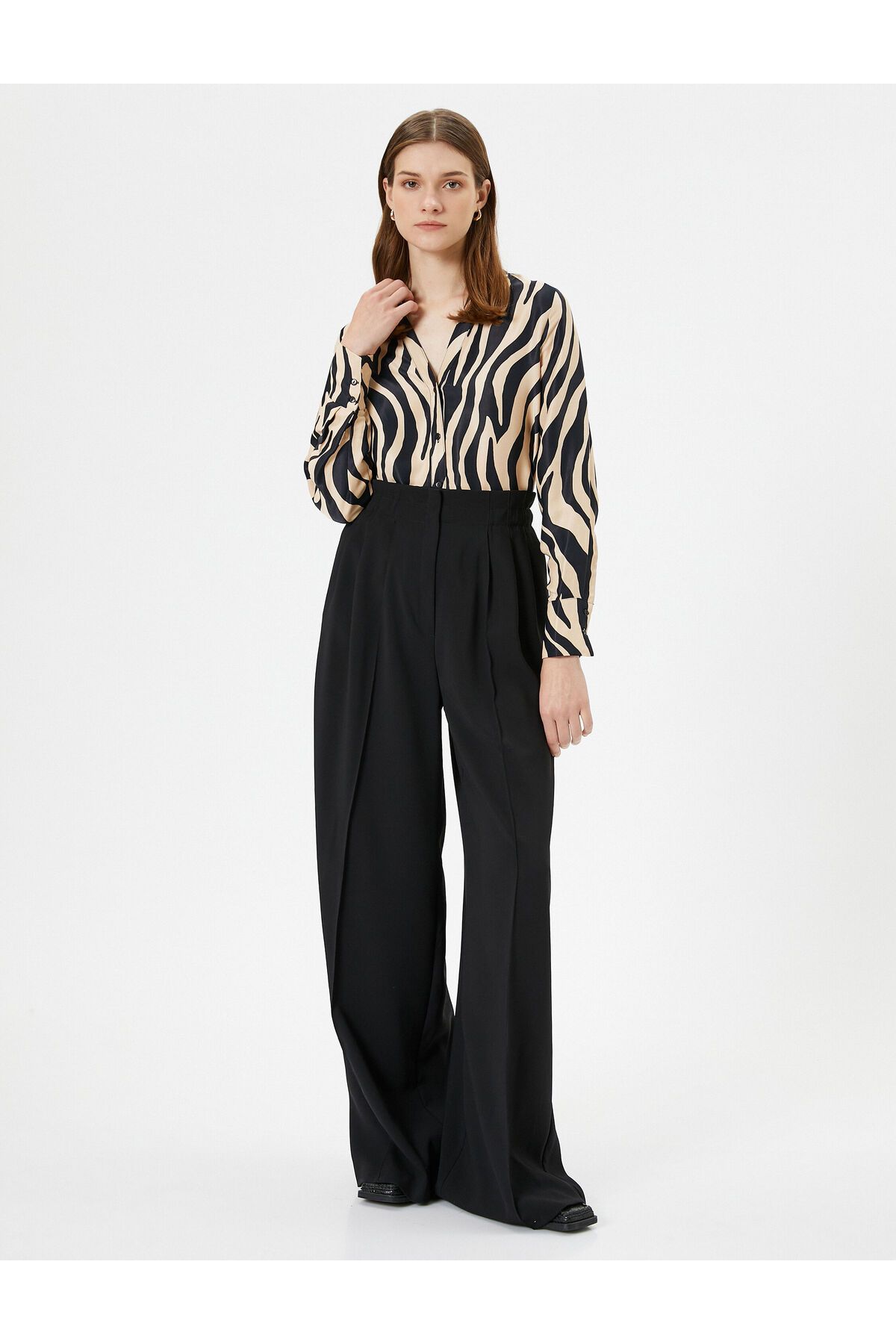 complete the look image