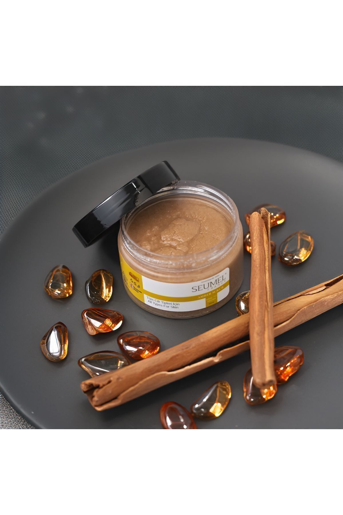 Seumel France Amber Body Scrub - Besleyici Arındırıcı Nemlendirici Vücut Peeling-batık Çilek Bacak Onarıcı 200ml