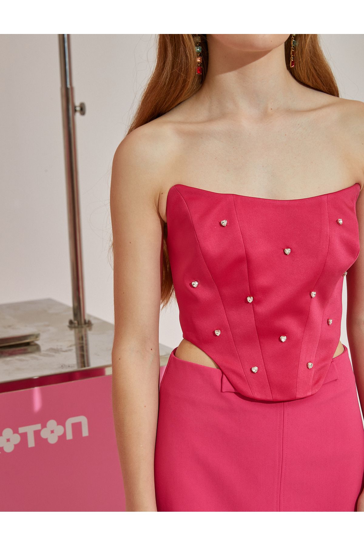 Koton-Stone Detailní večerní šaty bez ramínek korzet Bustier 6