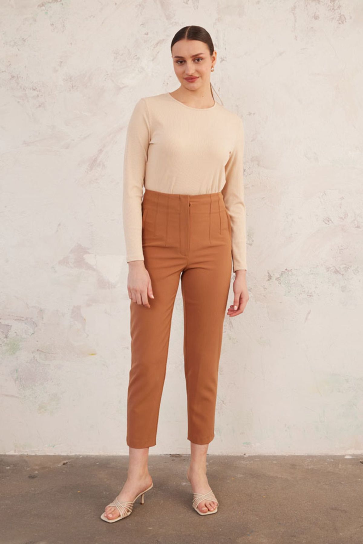 Aker-Modest Pants - Brown - Regular 2