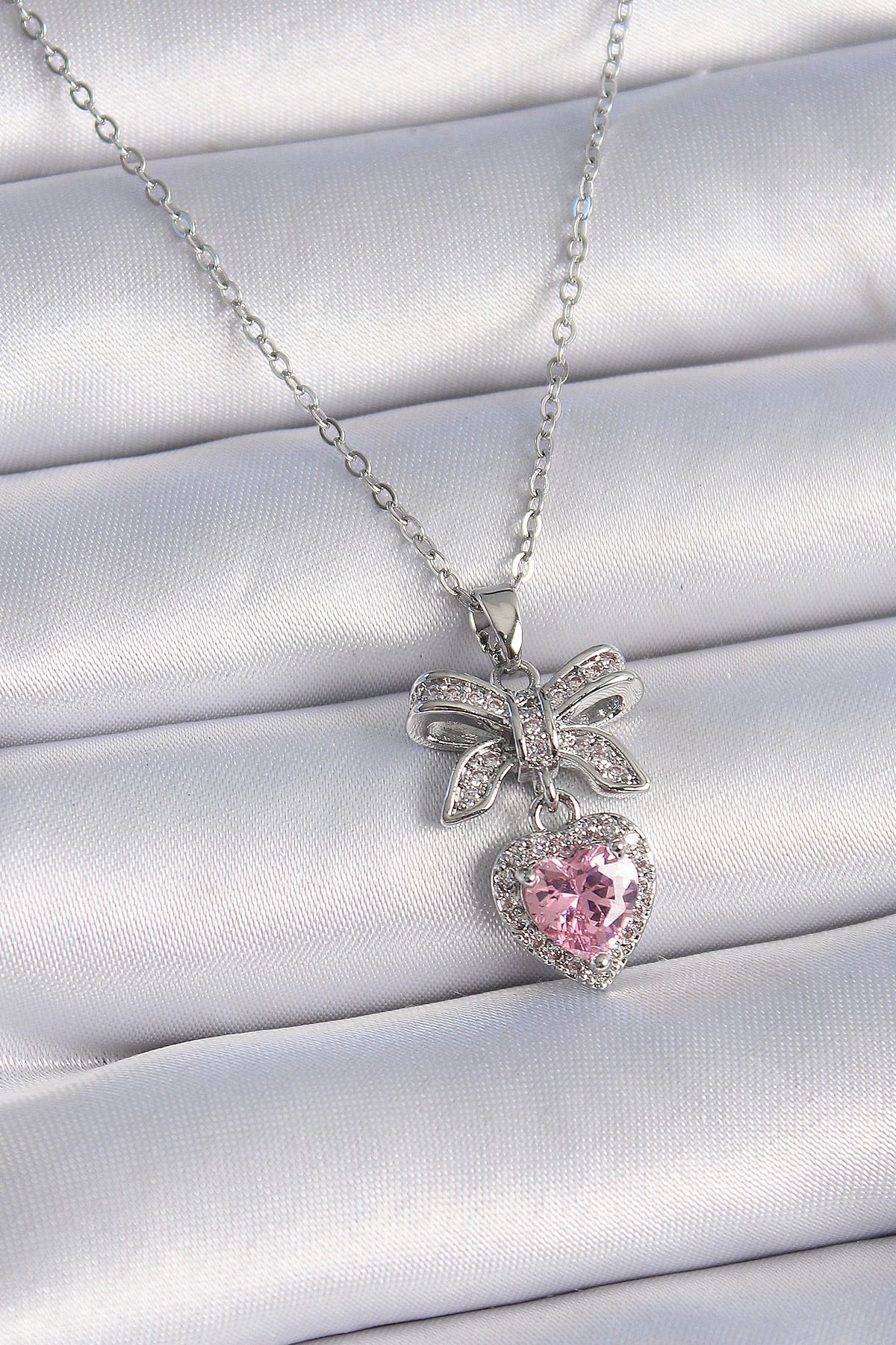 MMB Boutique 316L Çelik Gümüş Renk Zincir Zirkon Taşlı Kurdele Pembe Kalp Model Kadın Kolye