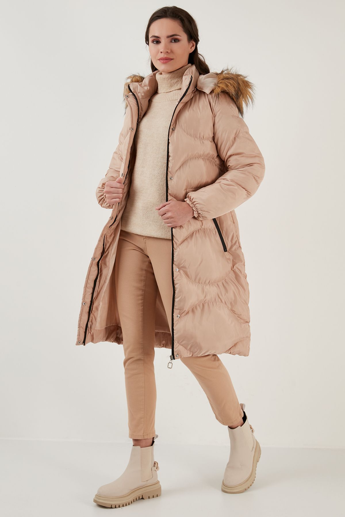 complete the look image