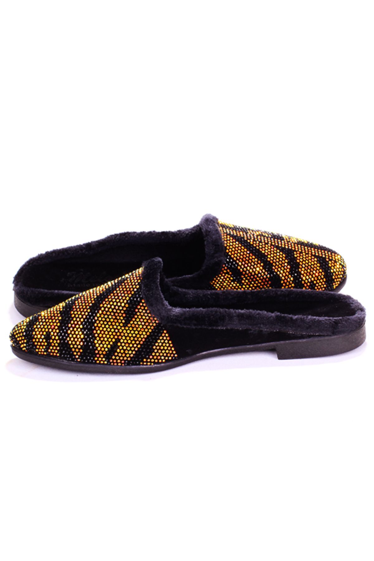 sengahenk-Leopard/Zebra Stone Patterned Suede Slippers 2