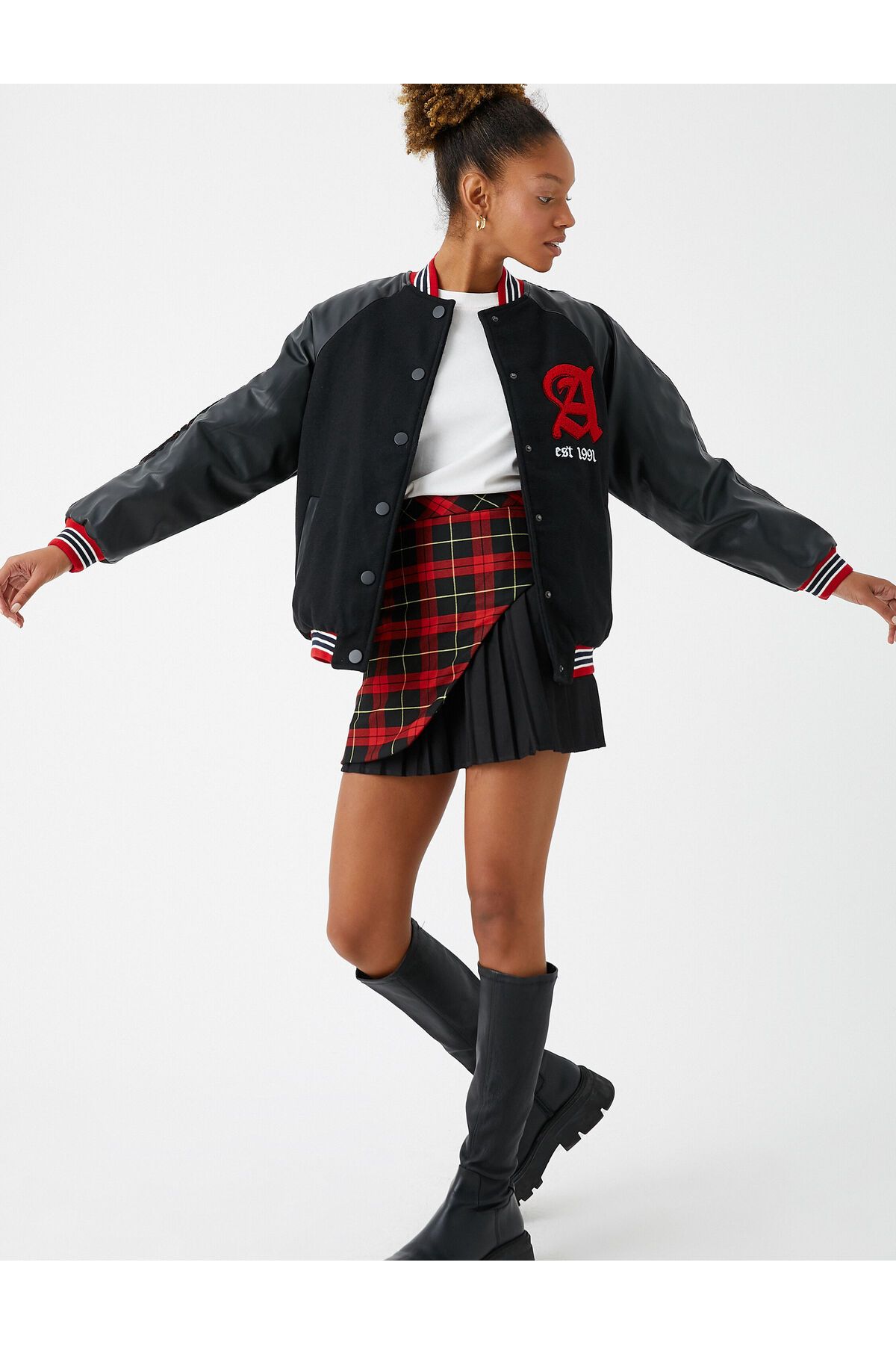 complete the look image