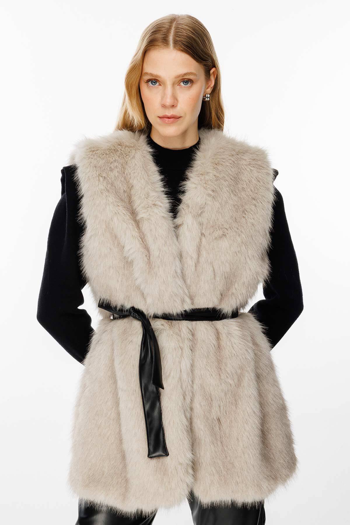 Hooopstore-Faux Fur Gray Vest 1