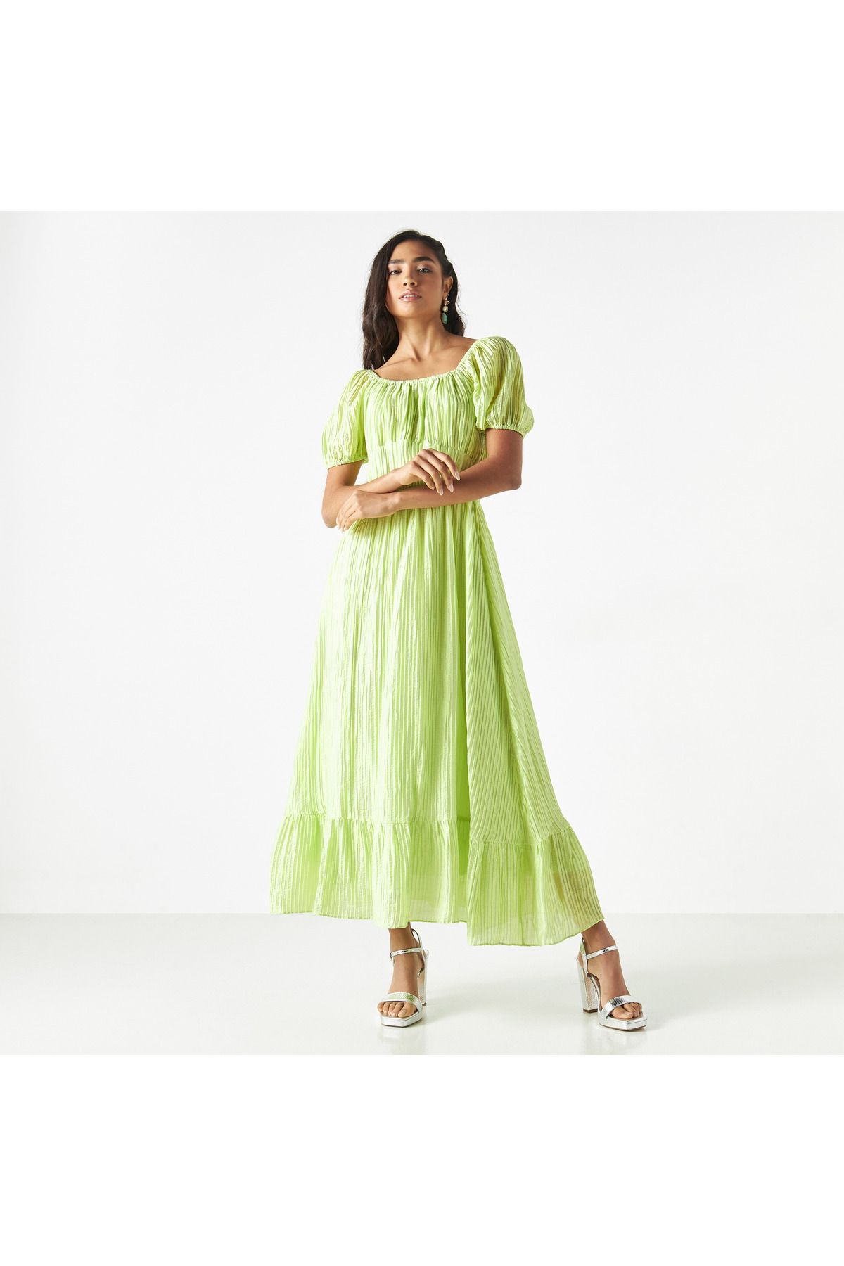 2Xtremz-Textured Maxi Tiered Dress with Balloon Sleeves 1