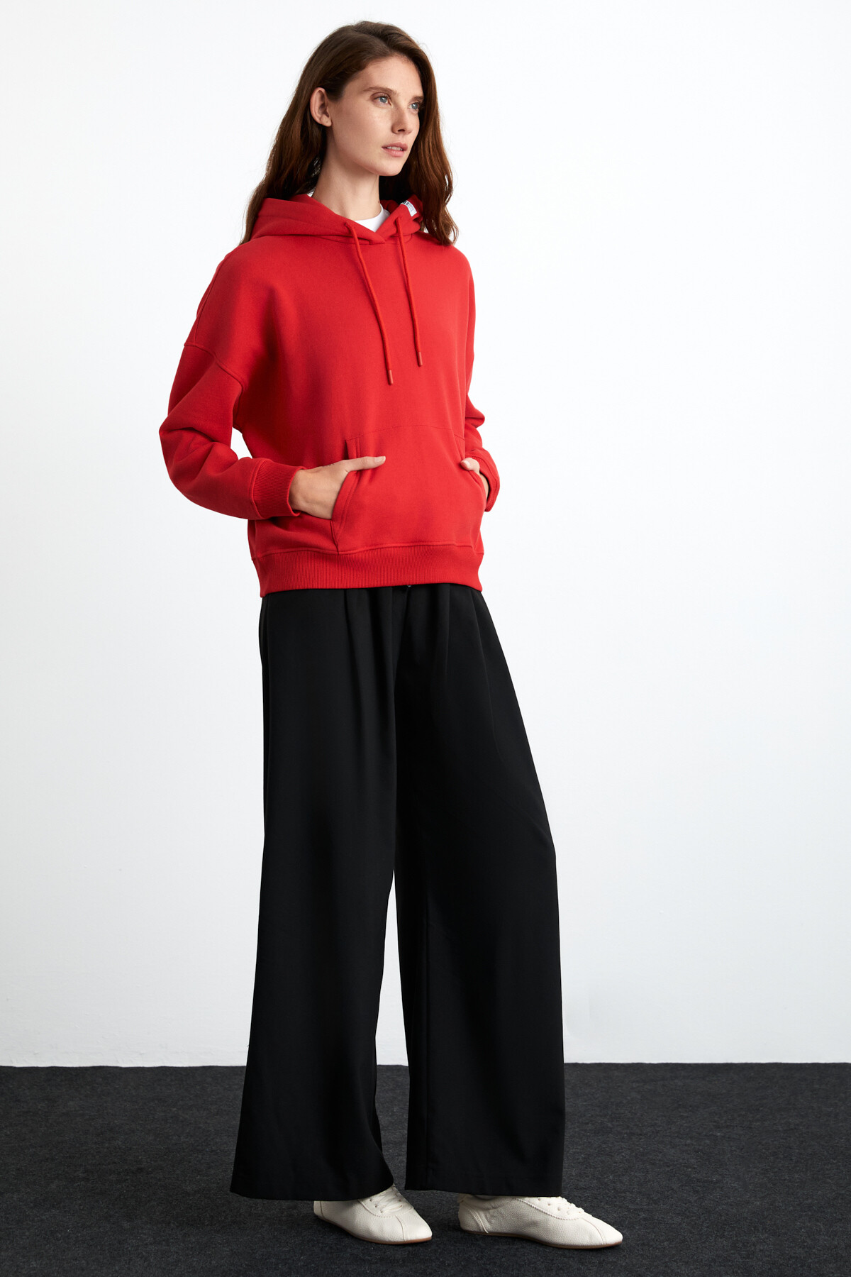 GRIMELANGE  Sonıa Kadın Kapüşonlu Kanguru Cepli Kordon Detaylı Kırmızı Sweatshirt - Görsel 5