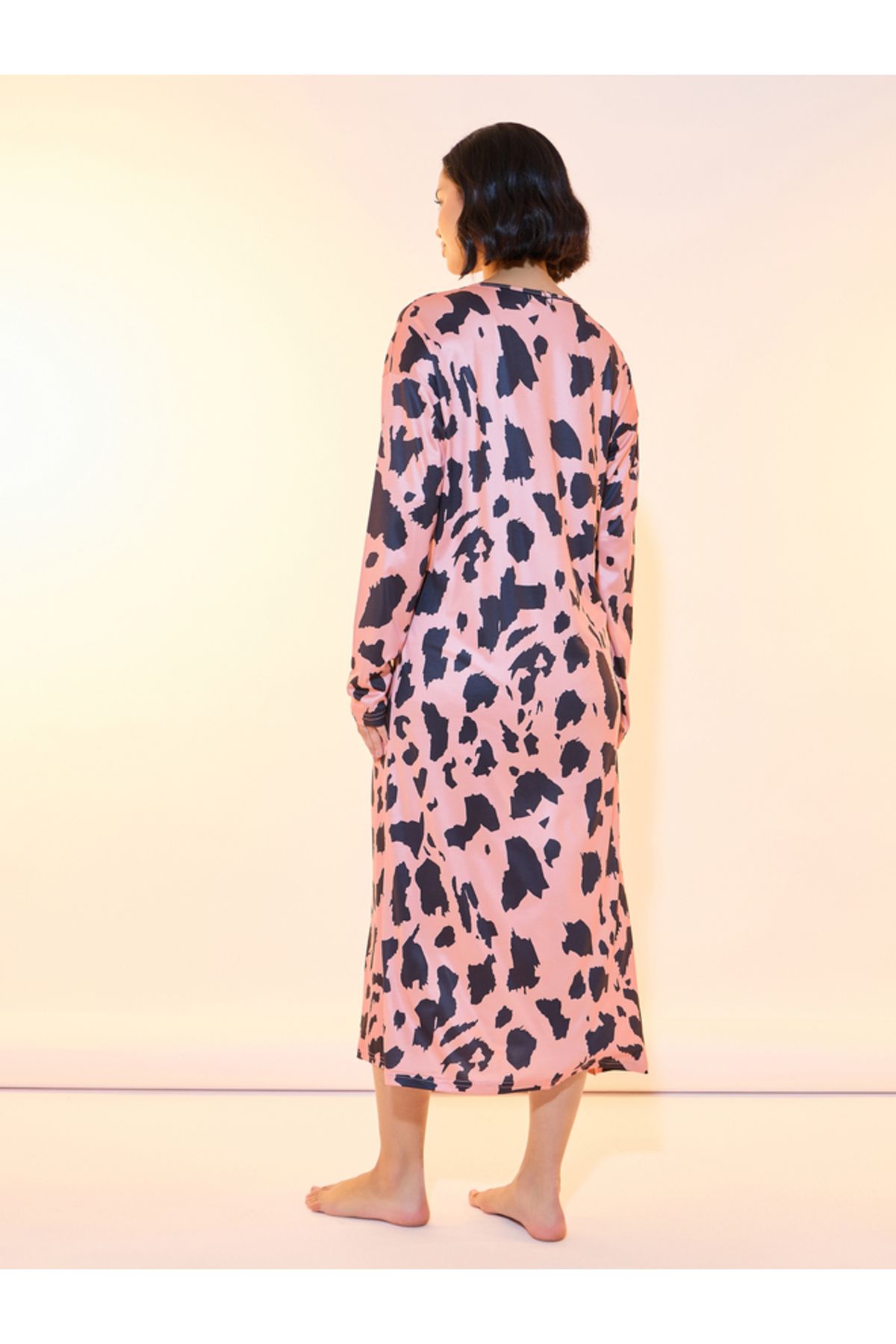 Styli-Leopard Print Round Neck Nightdress 4