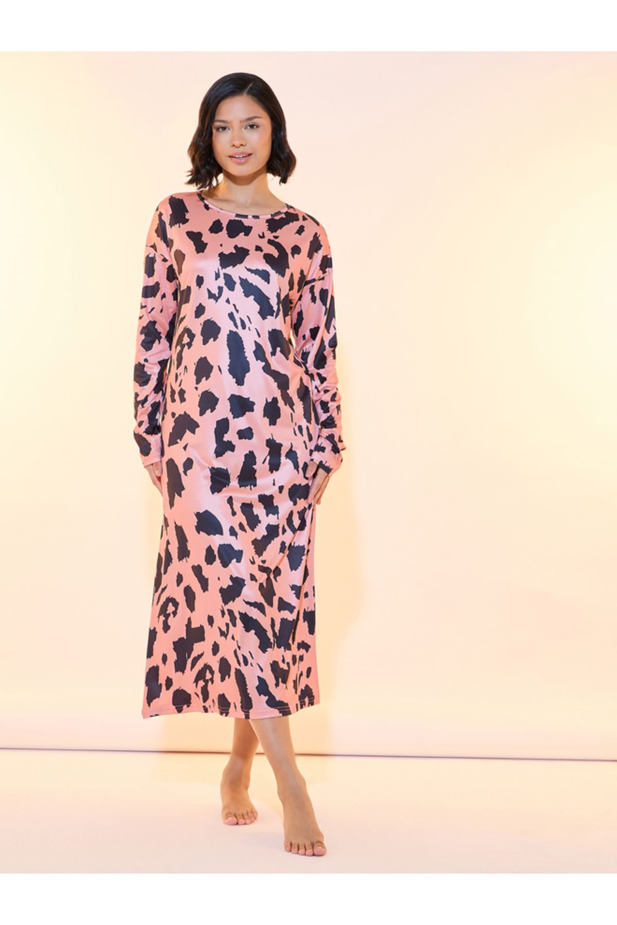 Styli-Leopard Print Round Neck Nightdress 1