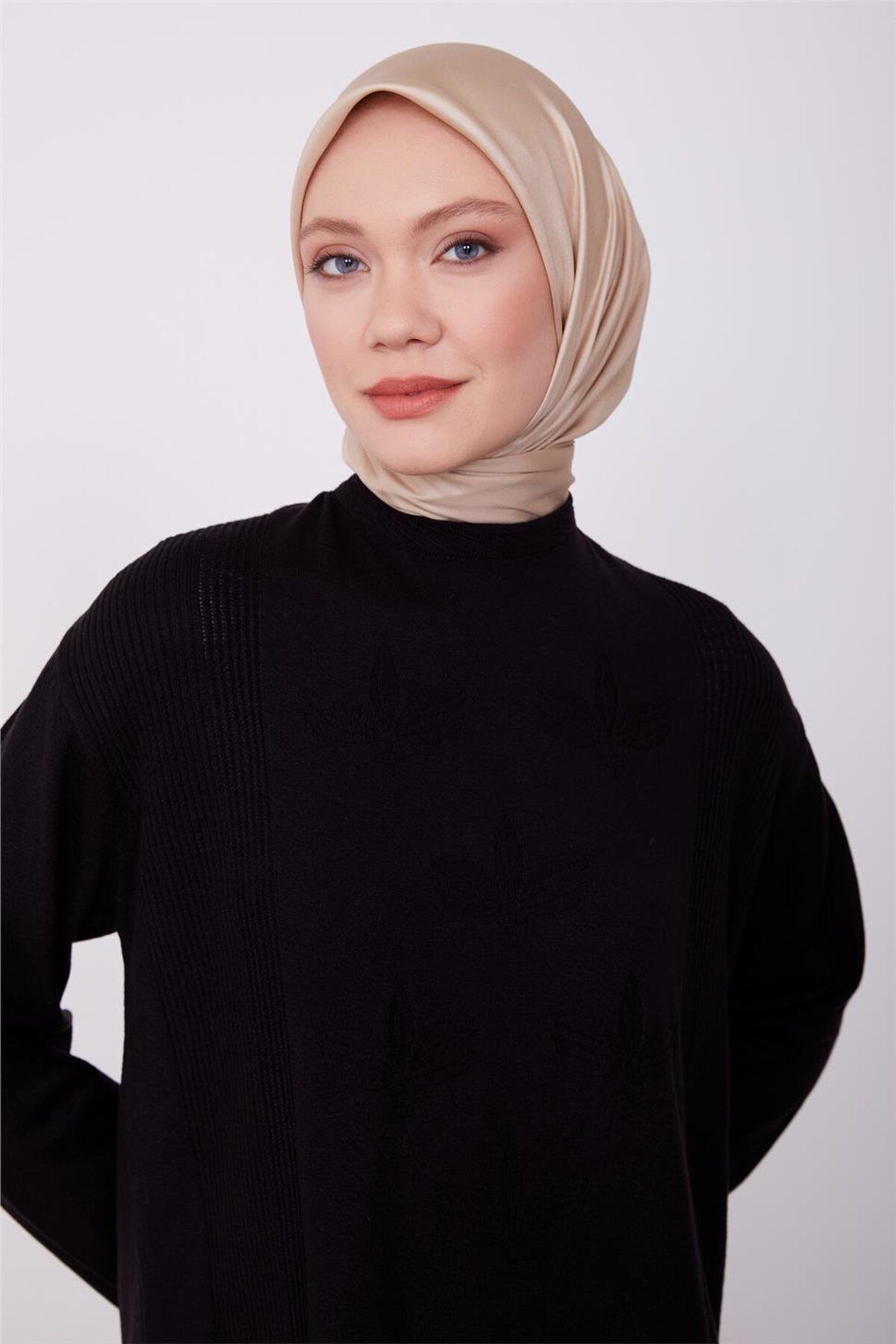 ژاکت 23kd9005 مشکی Armine