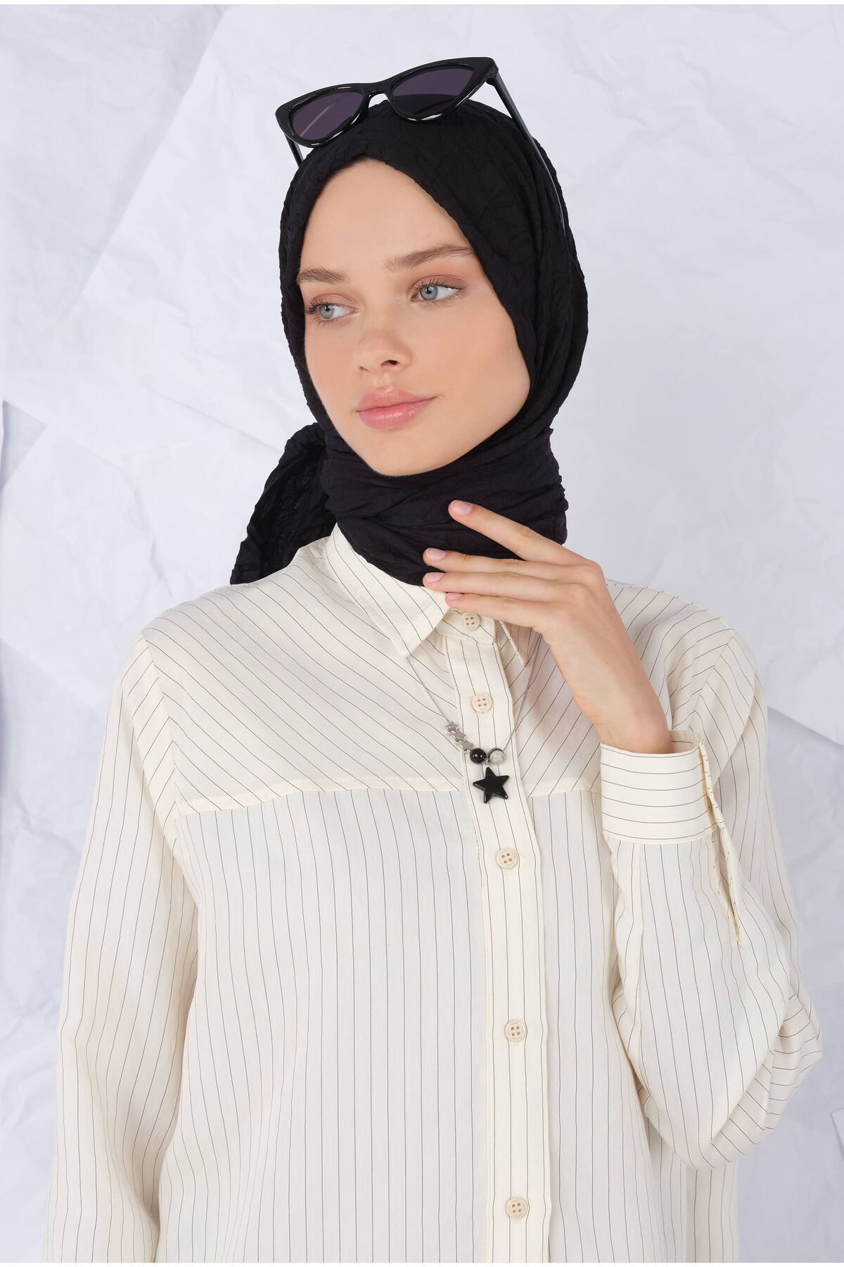 HEQA-Şal Kraş negru 1