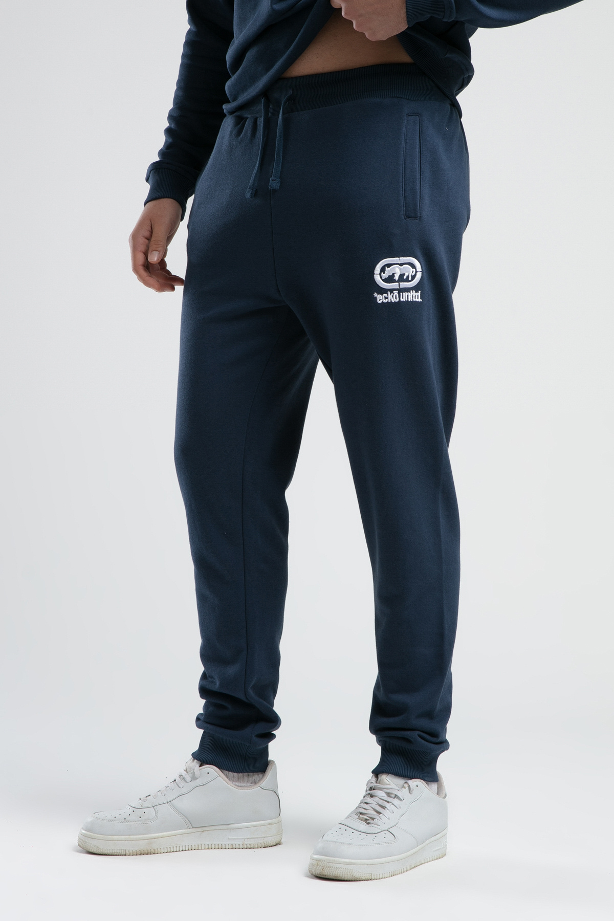 ECKO UNLTD-بدلة رياضية رجالية من PIERSON باللون الأزرق الداكن ومطرزة بقصة فضفاضة 2