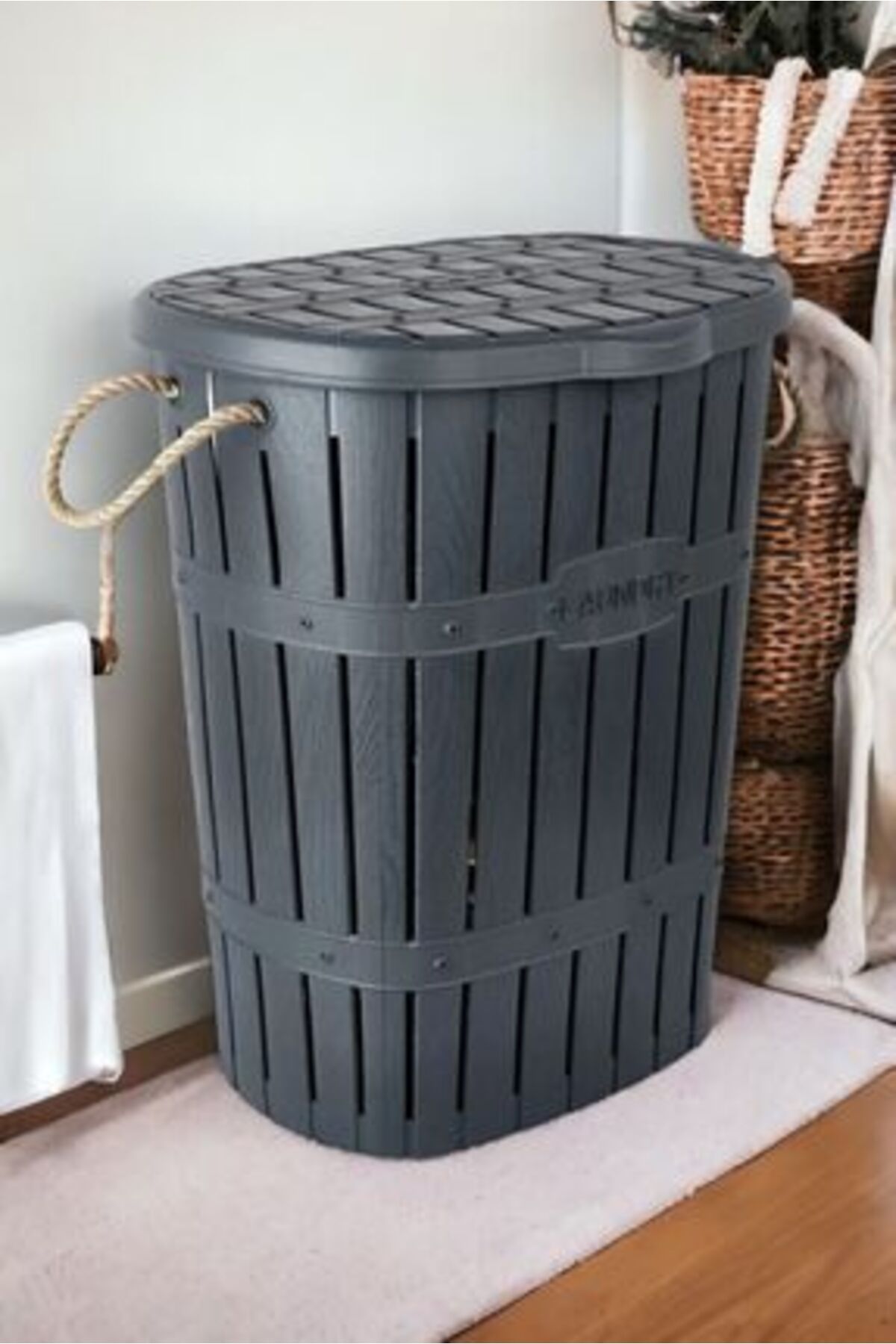 NOVAFACE-Classic Std Plastic Bamboo Dirty Laundry Basket 1