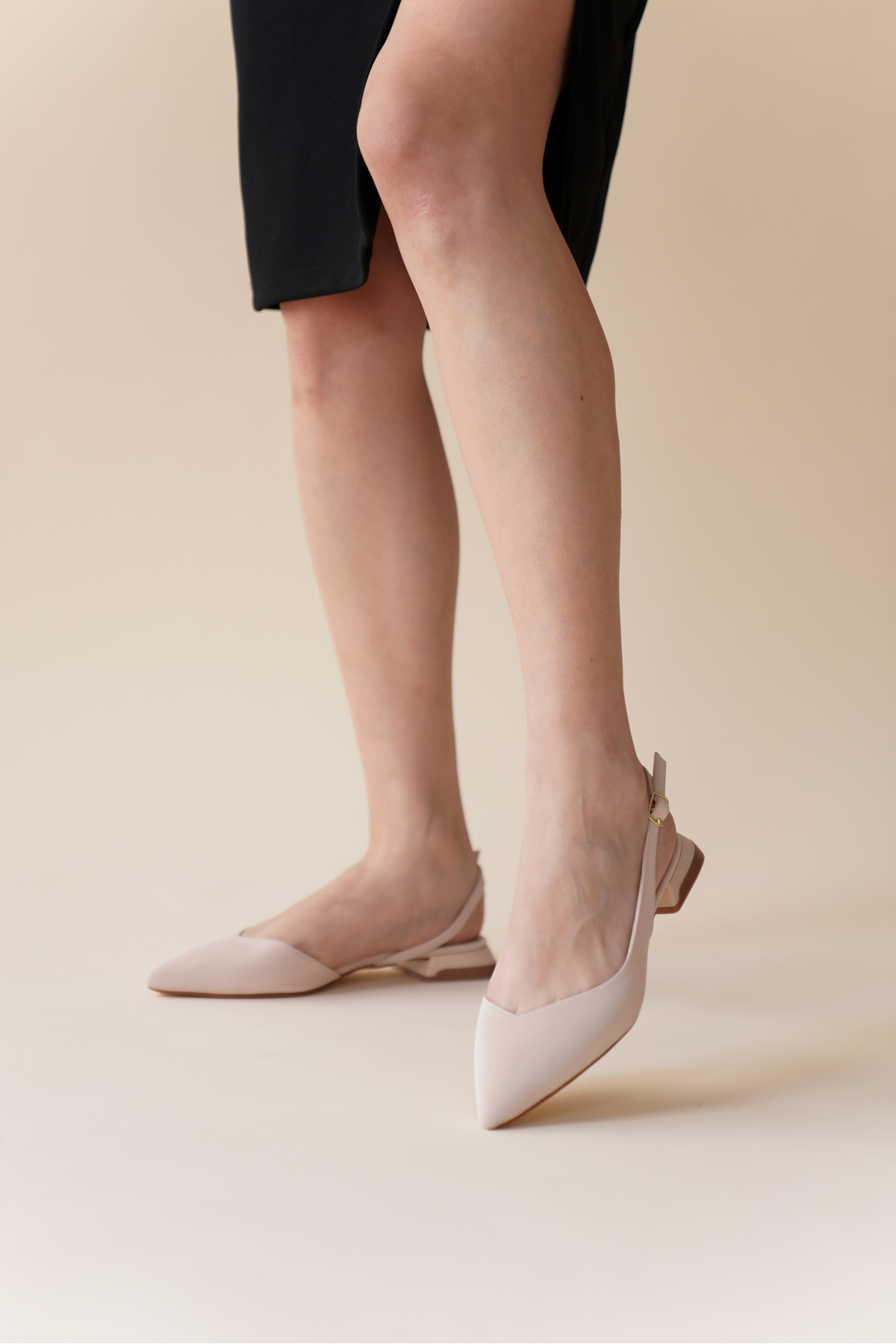 Women's Pointed Nose Short Heel Flats Vienna Beige