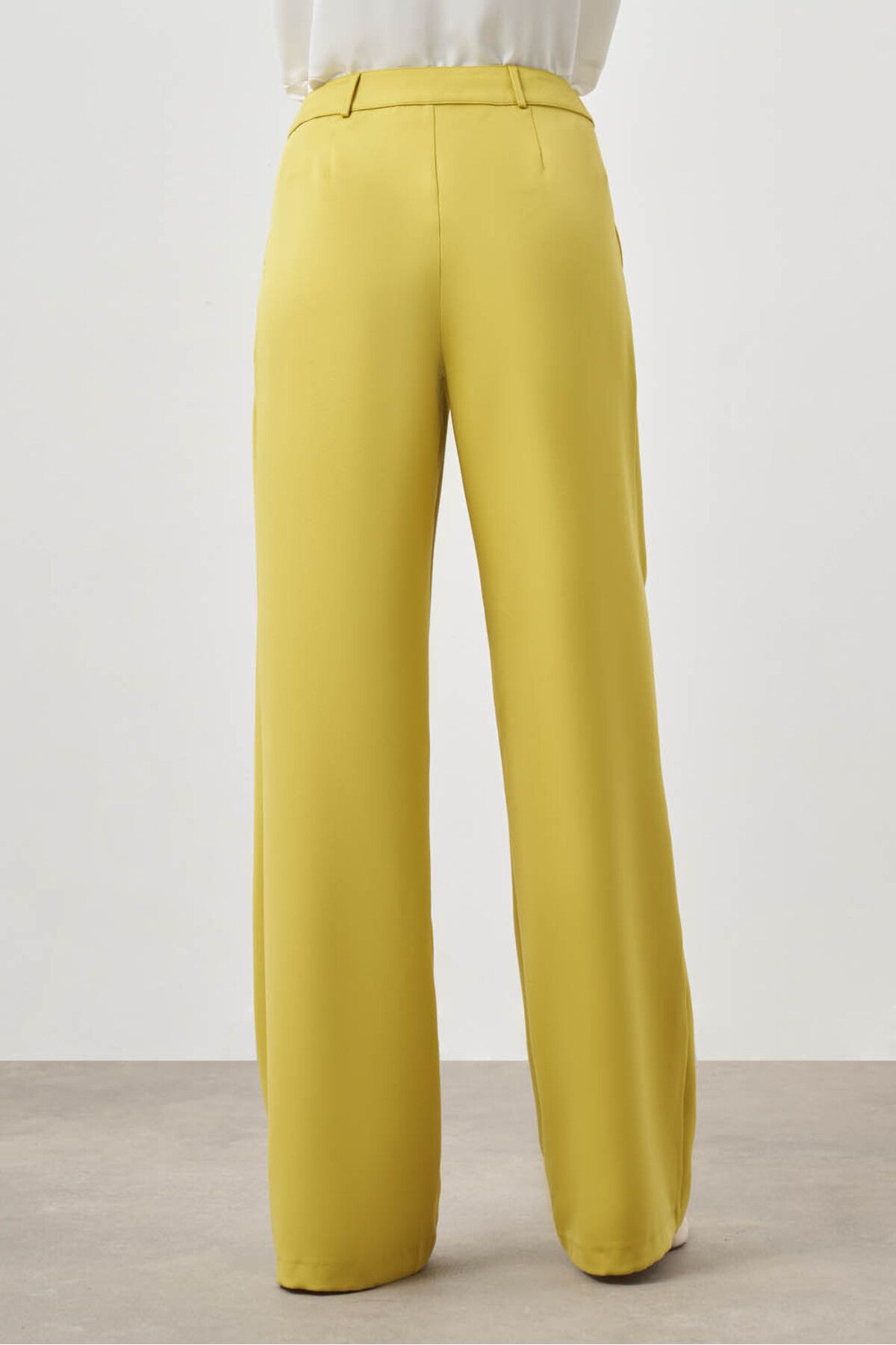 Mizalle-Pleated Double Oil Green Trousers 3