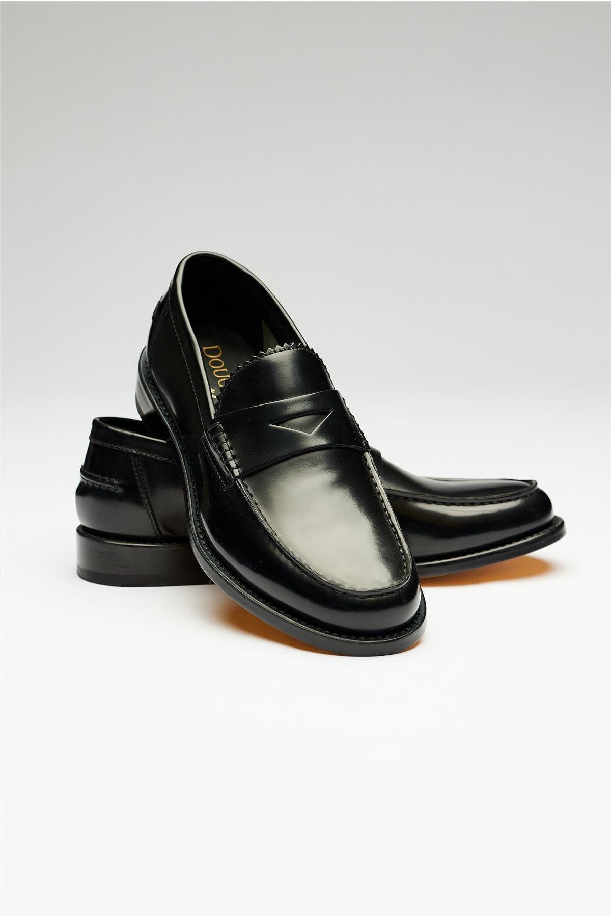 Doucals-Penny Loafer Style Black Leather Shoes 2