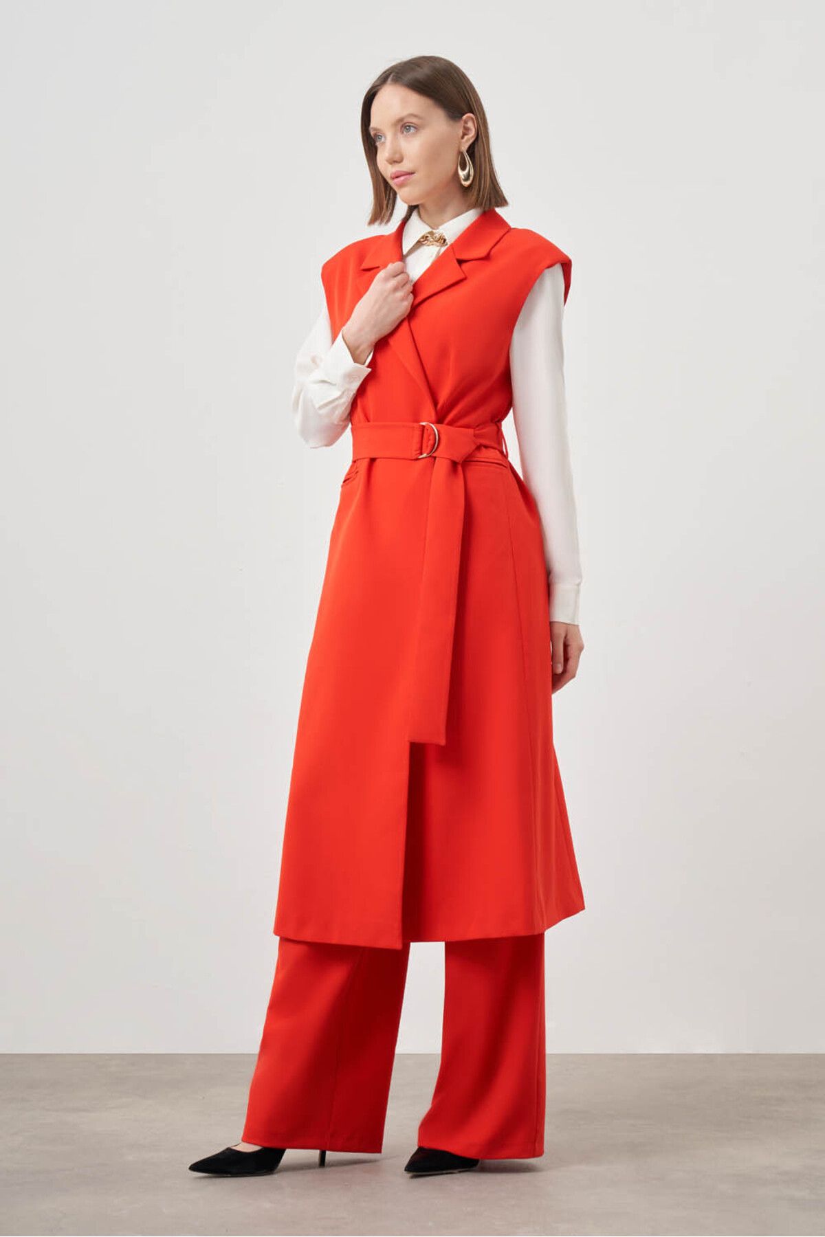 Mizalle-Double Long Pomegranate Flower Vest with Buckle 2