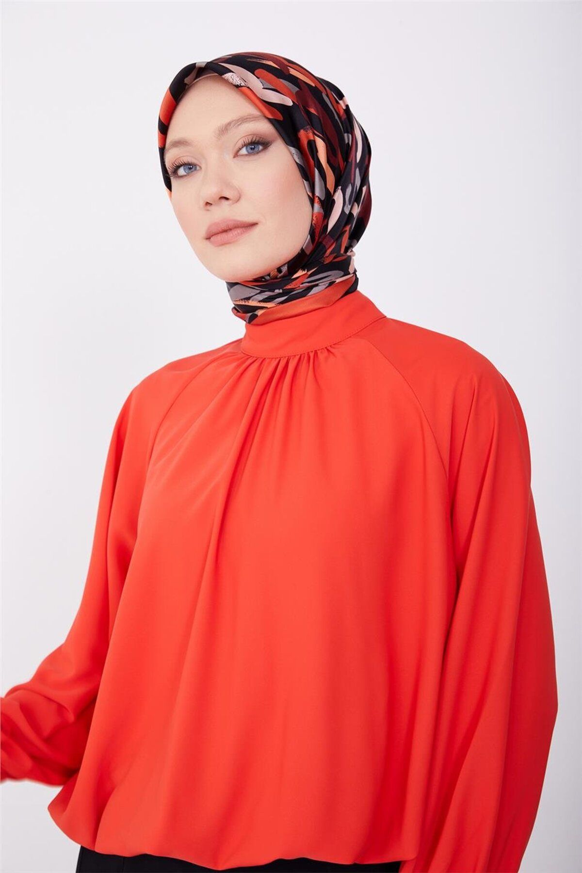 بلوز بادکنکی کمر کش 23k3432 قرمز Armine