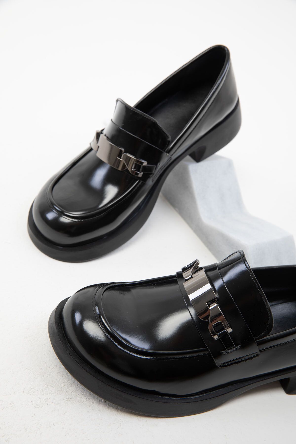 SOHO-Patent Leather Black Women's Casual Shoes - 20014 4