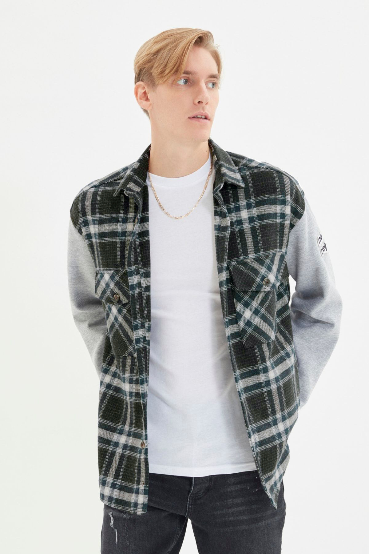 Trendyolmilla Man Lacivert Oversize Kolları Örme Çift Cep Kapaklı Kışlık Kareli Oduncu Ceket Gömlek TMNAW22GO0059