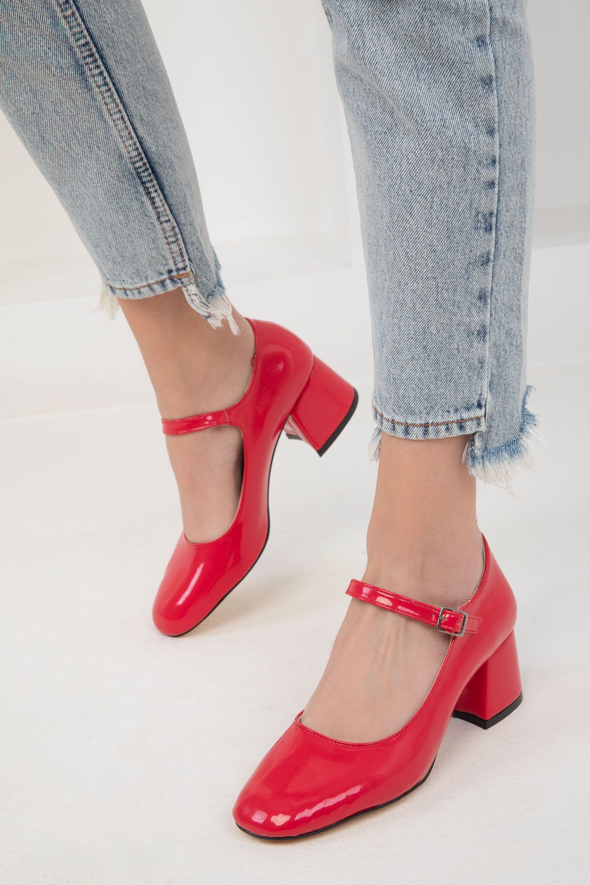 SOHO-Klassische Damenschuhe mit Absatz aus rotem Lackleder 18447 3