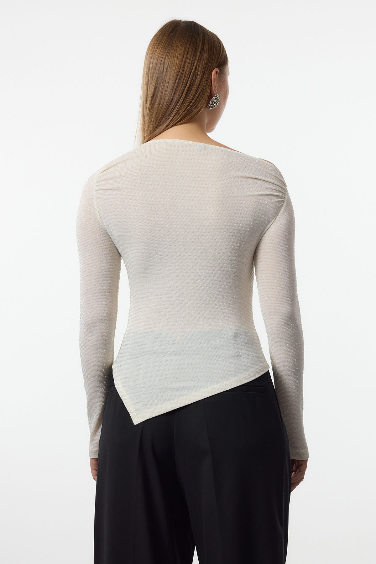 Trendyol Collection-Ecru Asymmetrical Hem Detail See-Through Knitted Blouse Tpraw25Bz00018 5