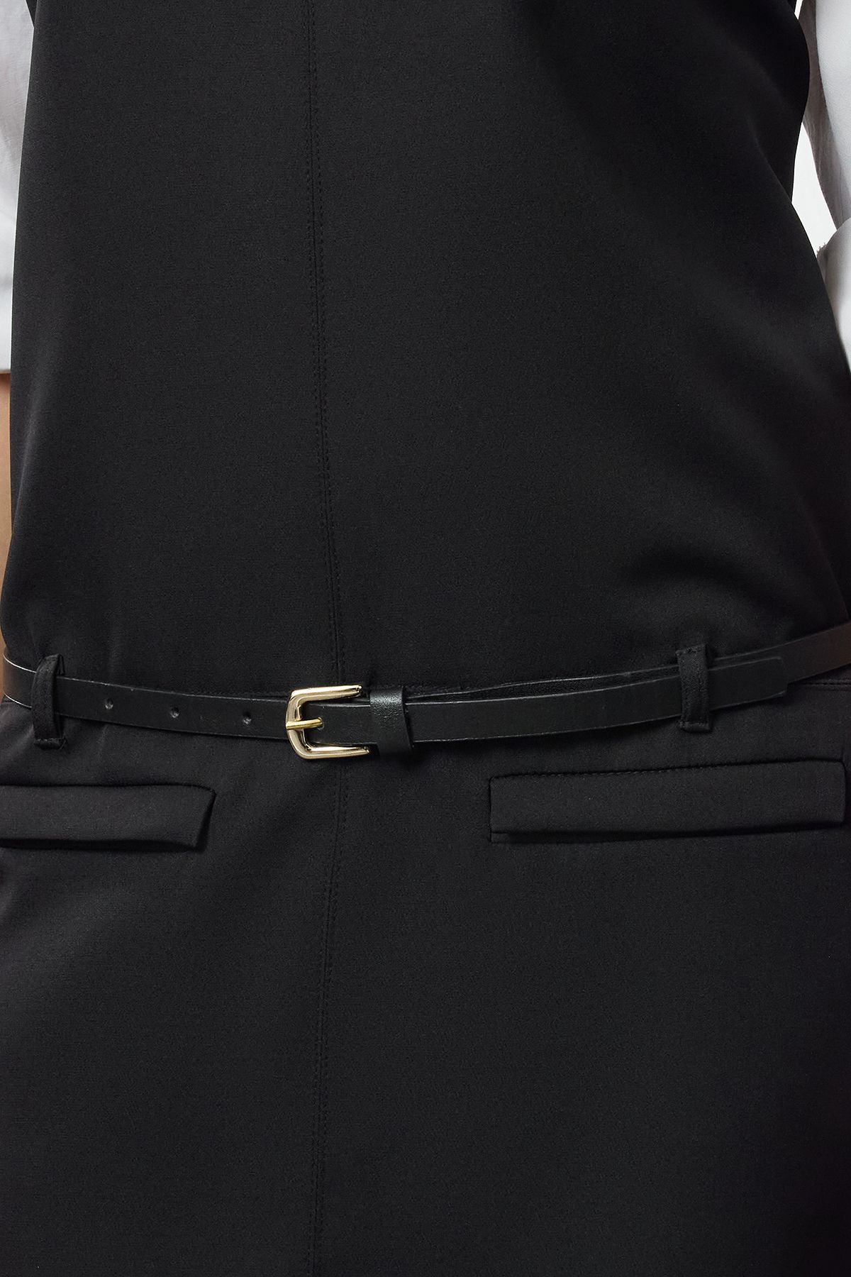Trendyol Collection-Sukienka Mini z Niskim Stanem i Czarnym Paskiem Twoaw25El00582 4