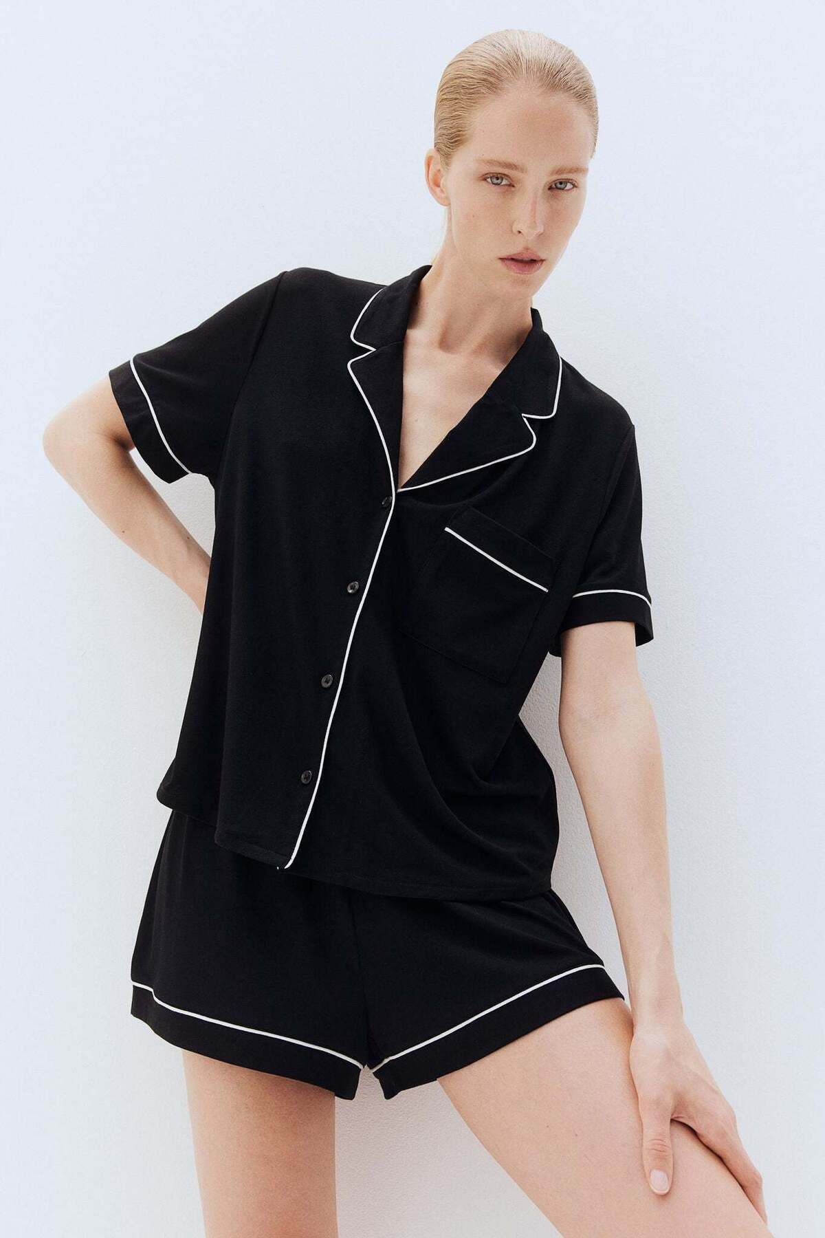 H&M-Pyjama shirt and shorts 1