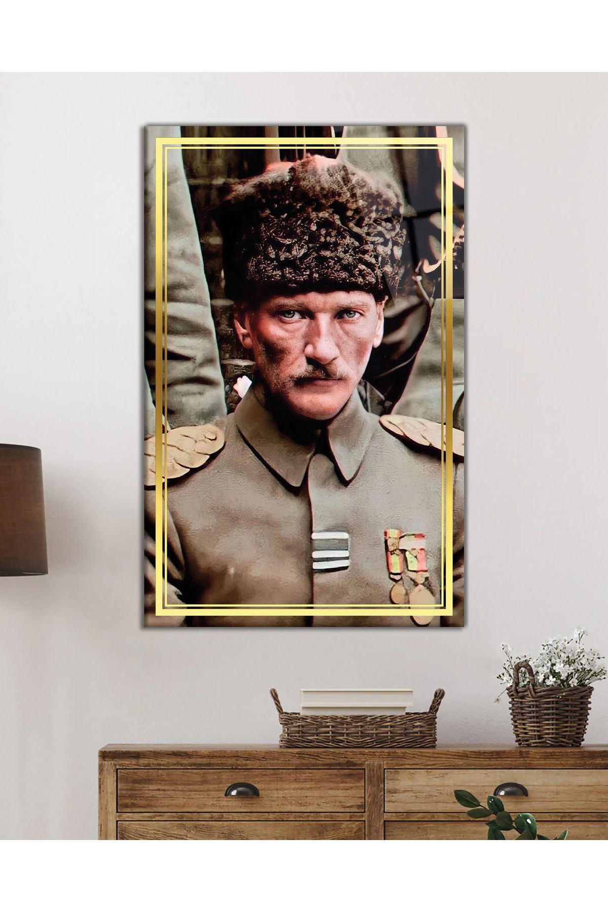 ArtNoia Gold Şeritli Mustafa Kemal Atatürk Portresi Cam Tablo