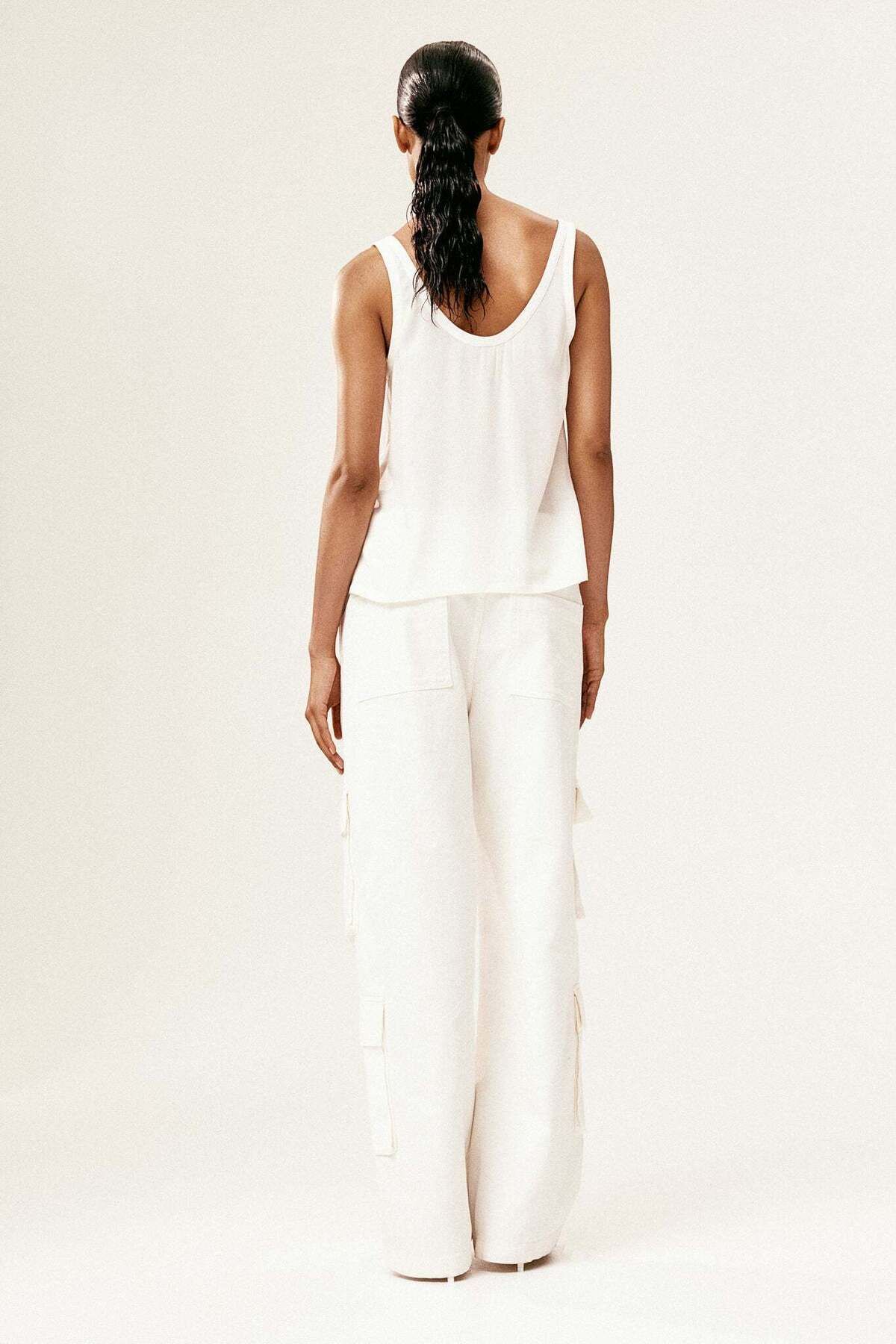 H&M-White crêpe vest top 7